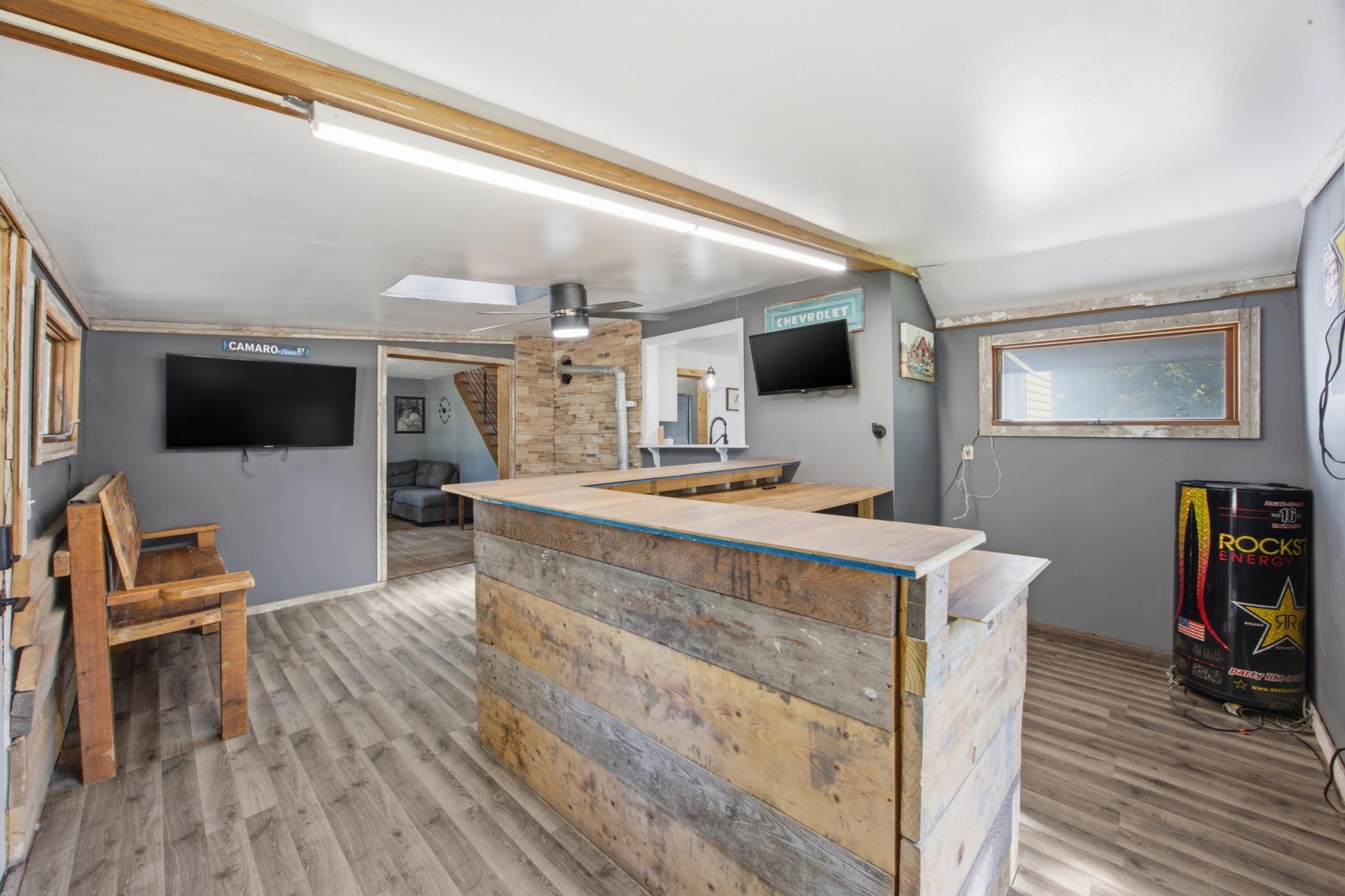 420 1st Street Property Photo 14