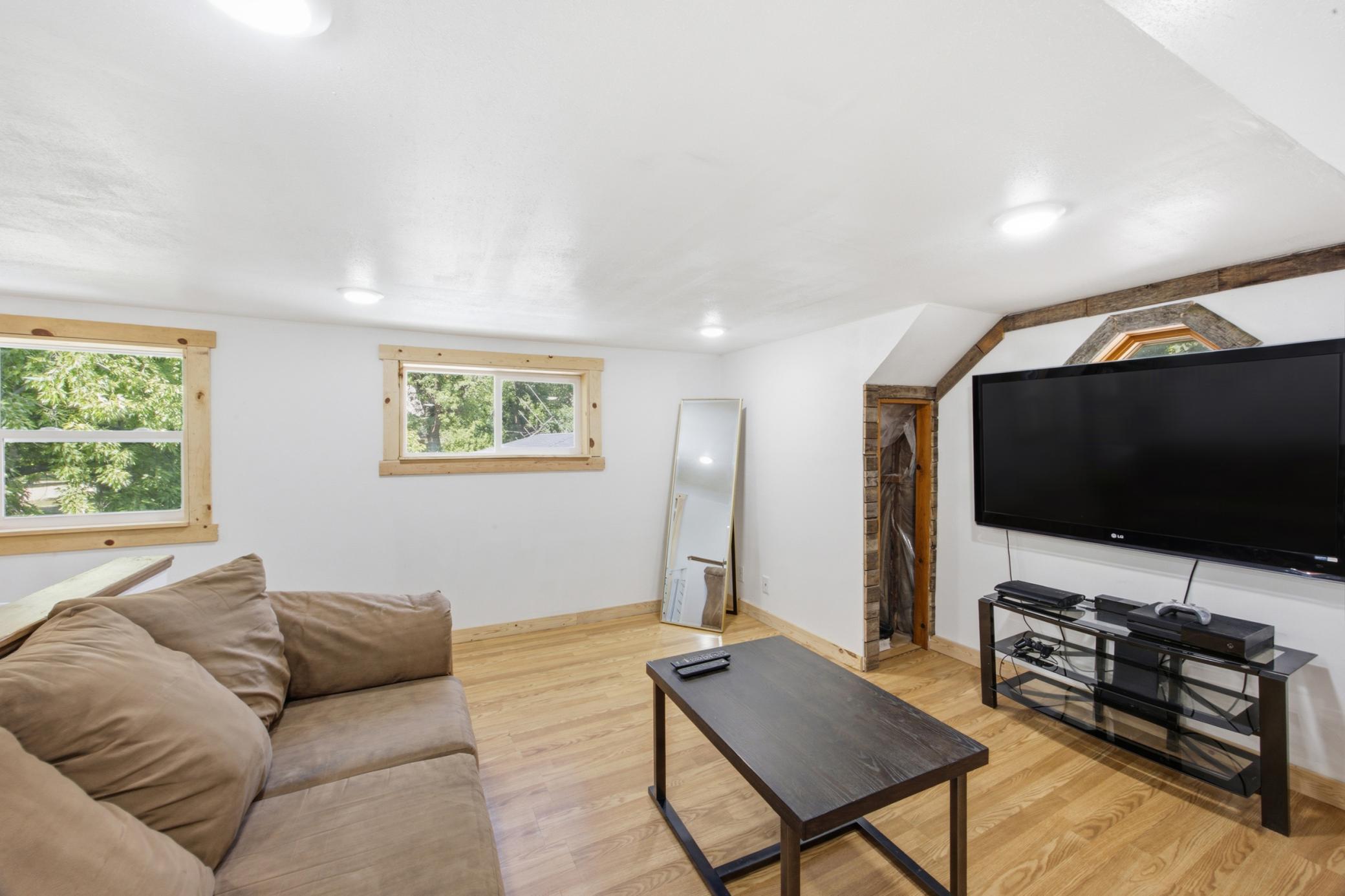 420 1st Street Property Photo 26