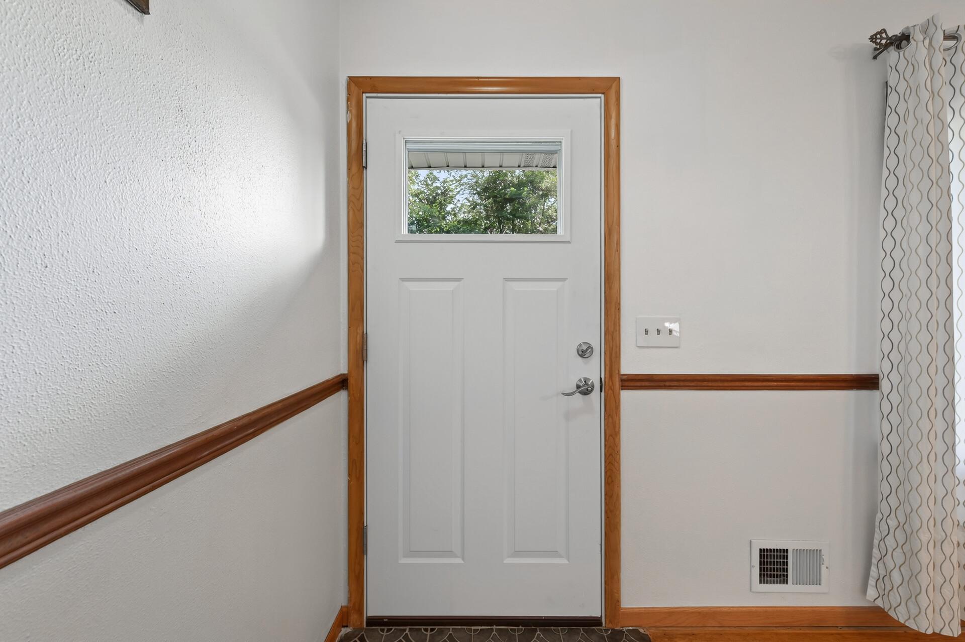 3860 2 1/2 Street Ne Property Photo 6