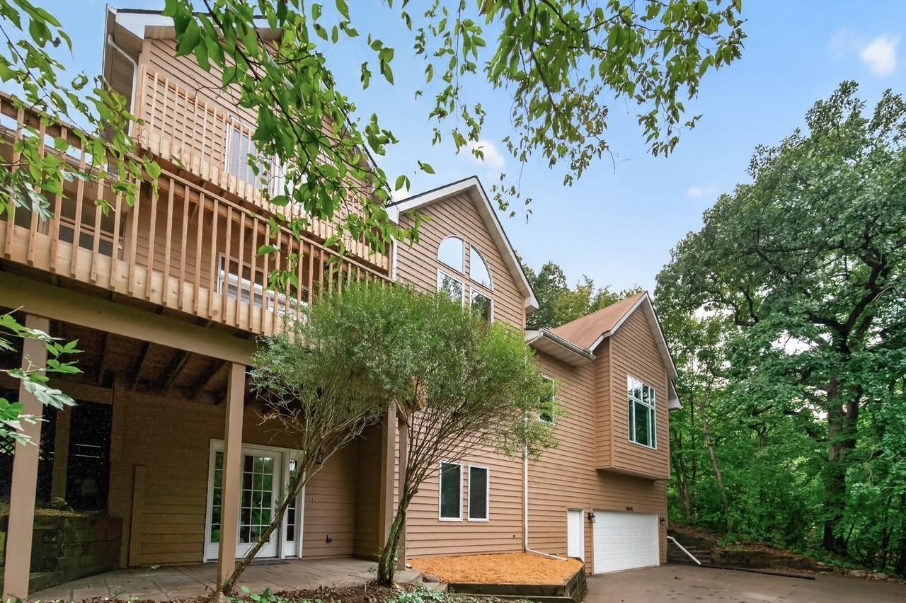 9848 Oak Shore Drive Property Photo 4