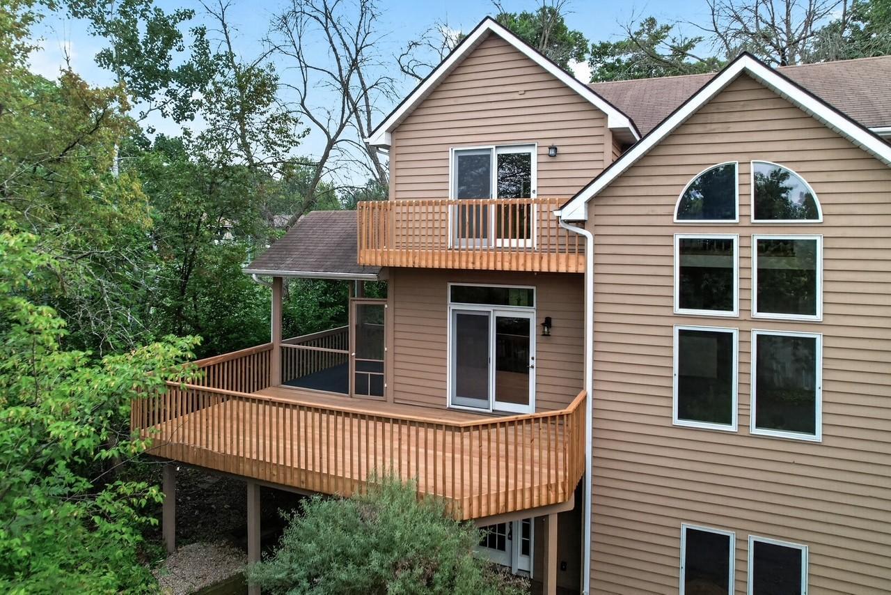 9848 Oak Shore Drive Property Photo 9
