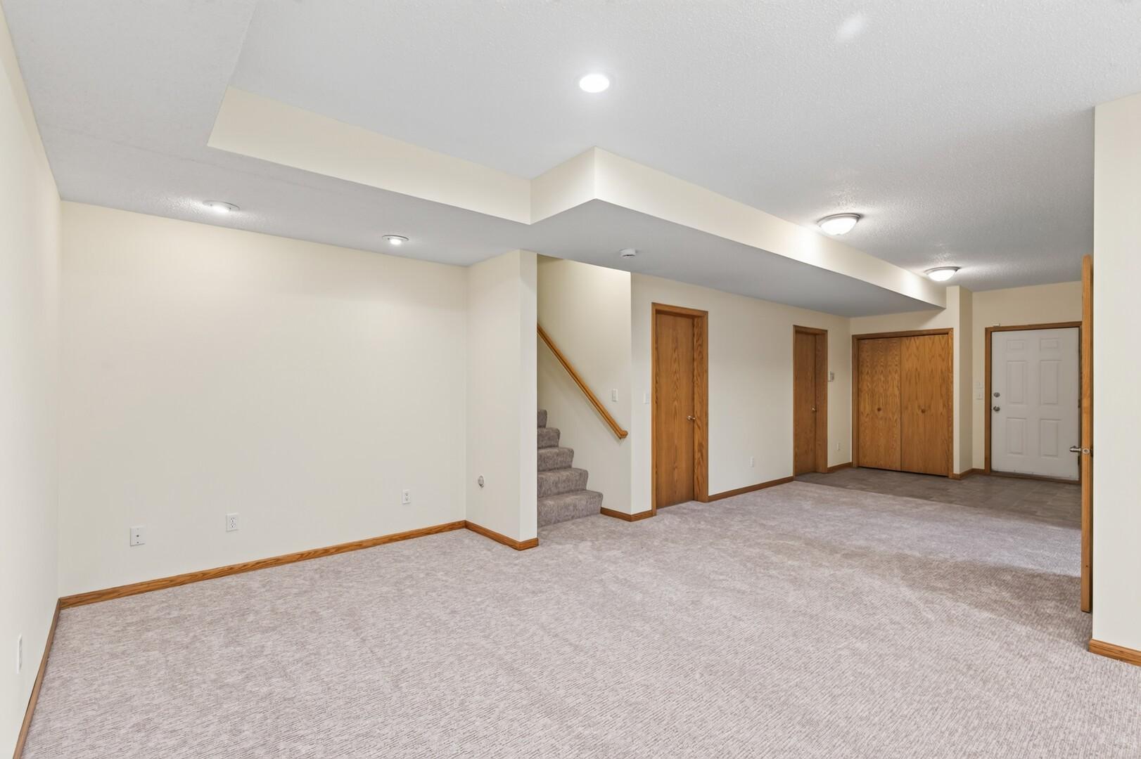 9848 Oak Shore Drive Property Photo 12