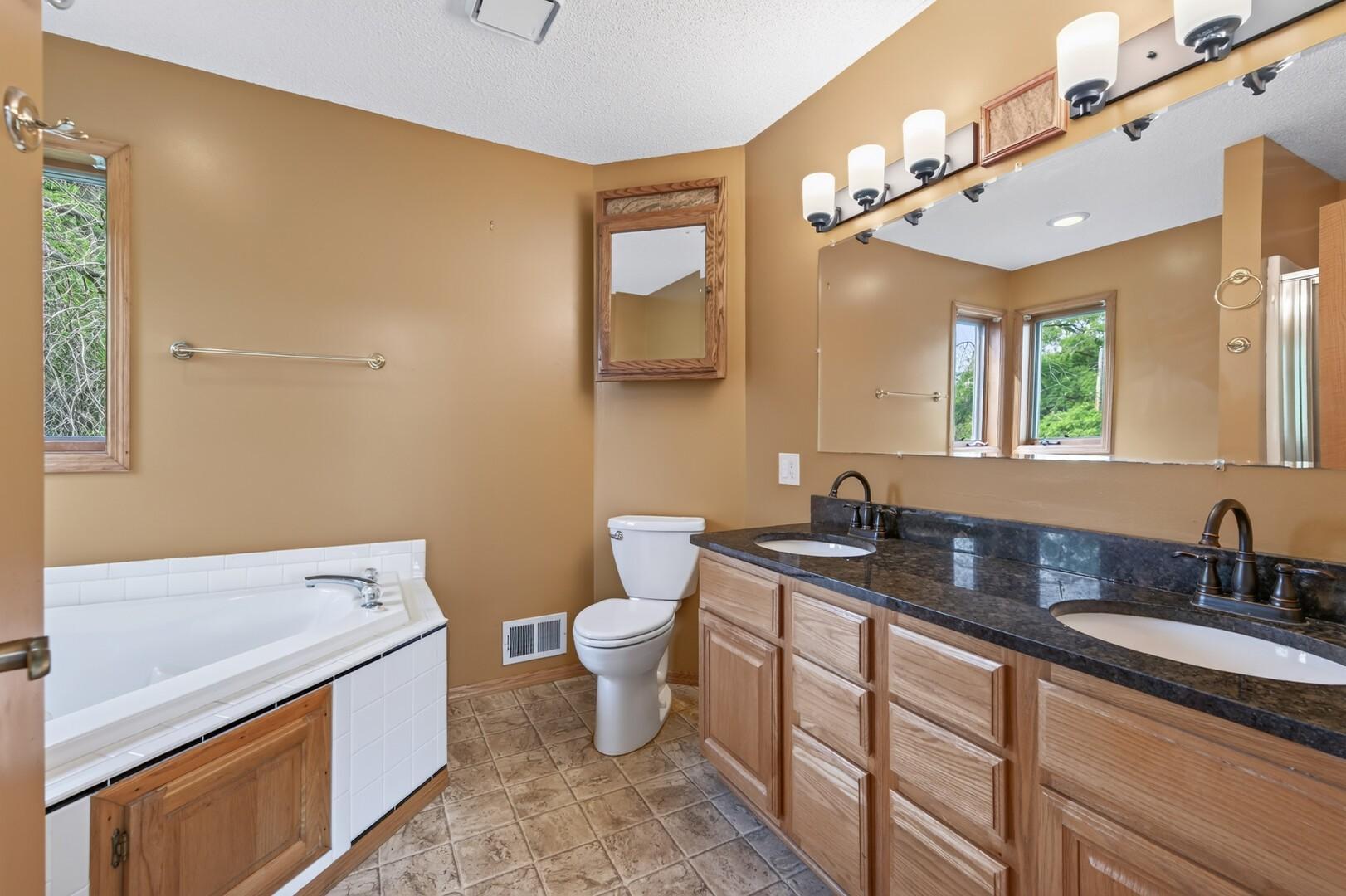 9848 Oak Shore Drive Property Photo 20