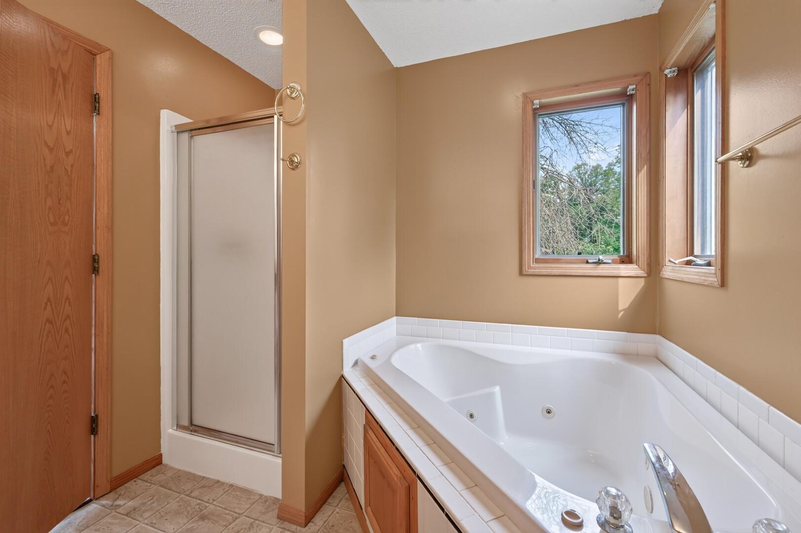 9848 Oak Shore Drive Property Photo 21