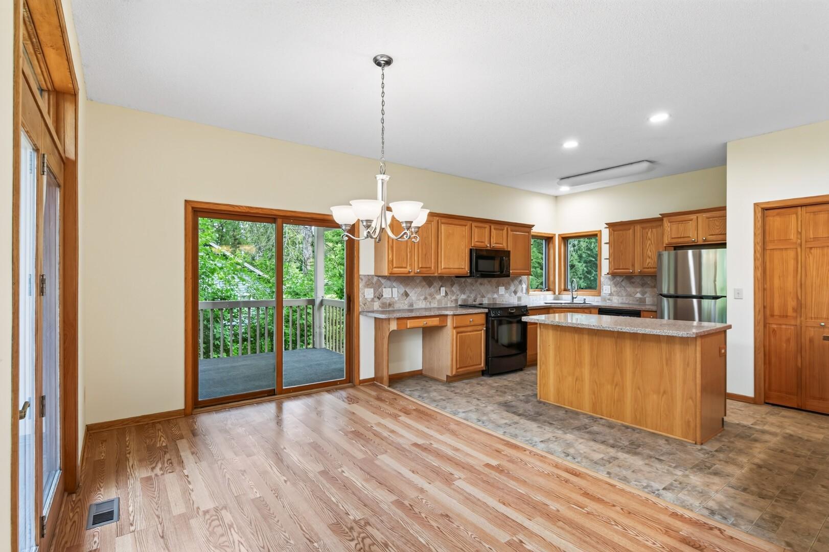 9848 Oak Shore Drive Property Photo 33
