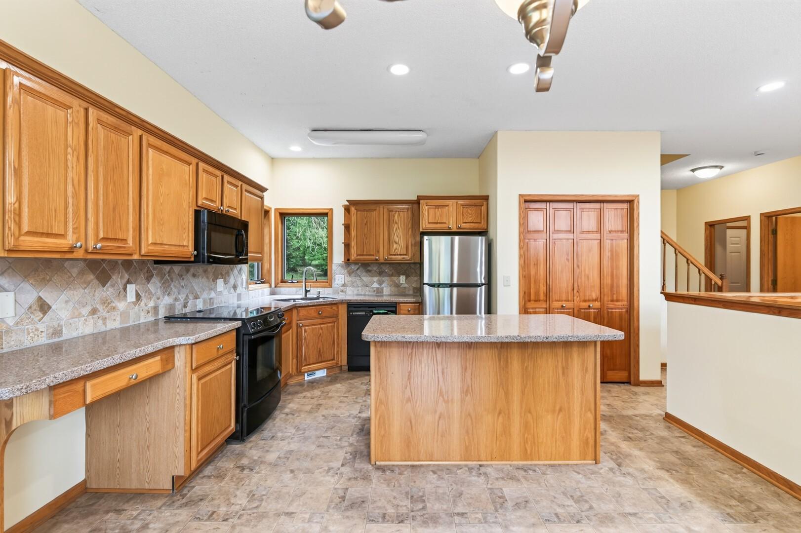 9848 Oak Shore Drive Property Photo 34