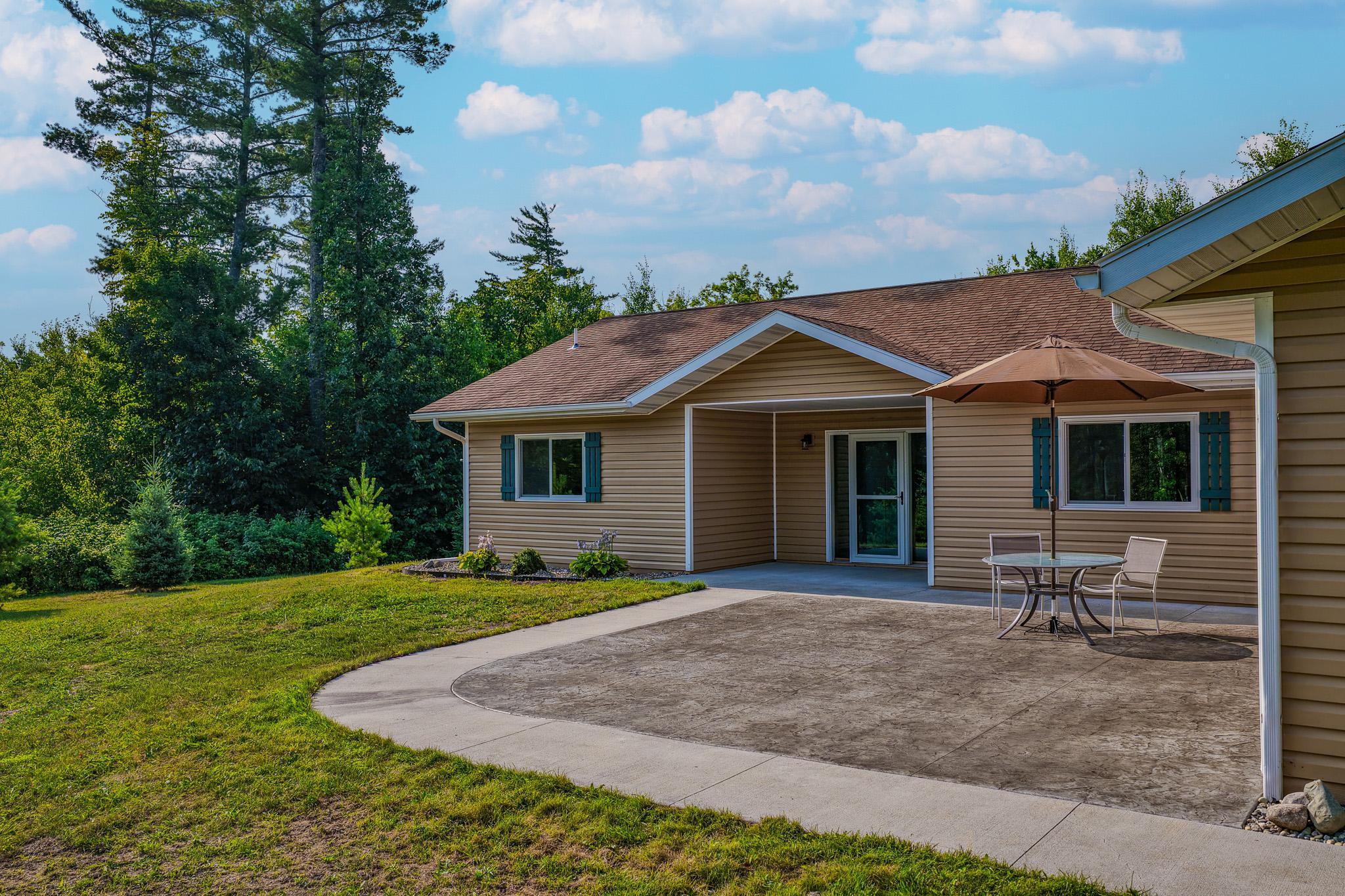 22275 Walkerbrook Drive Property Photo 3