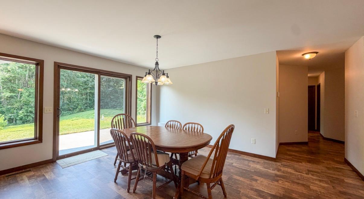 22275 Walkerbrook Drive Property Photo 9