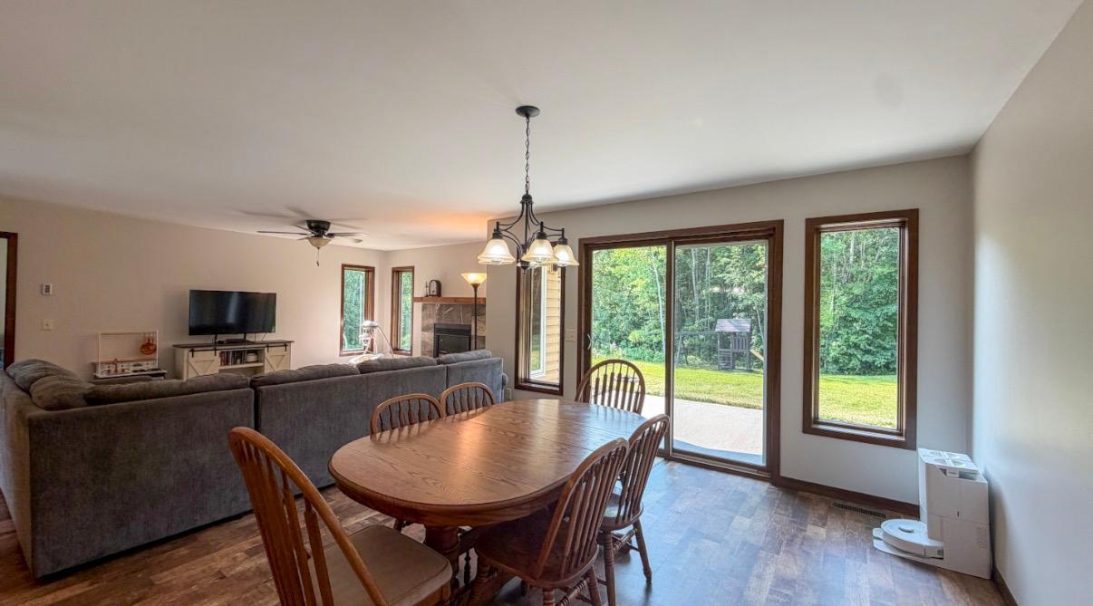 22275 Walkerbrook Drive Property Photo 10