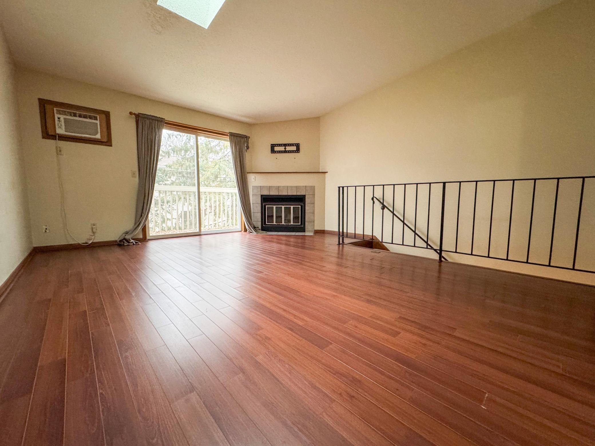 17562 Pond Circle Property Photo 2
