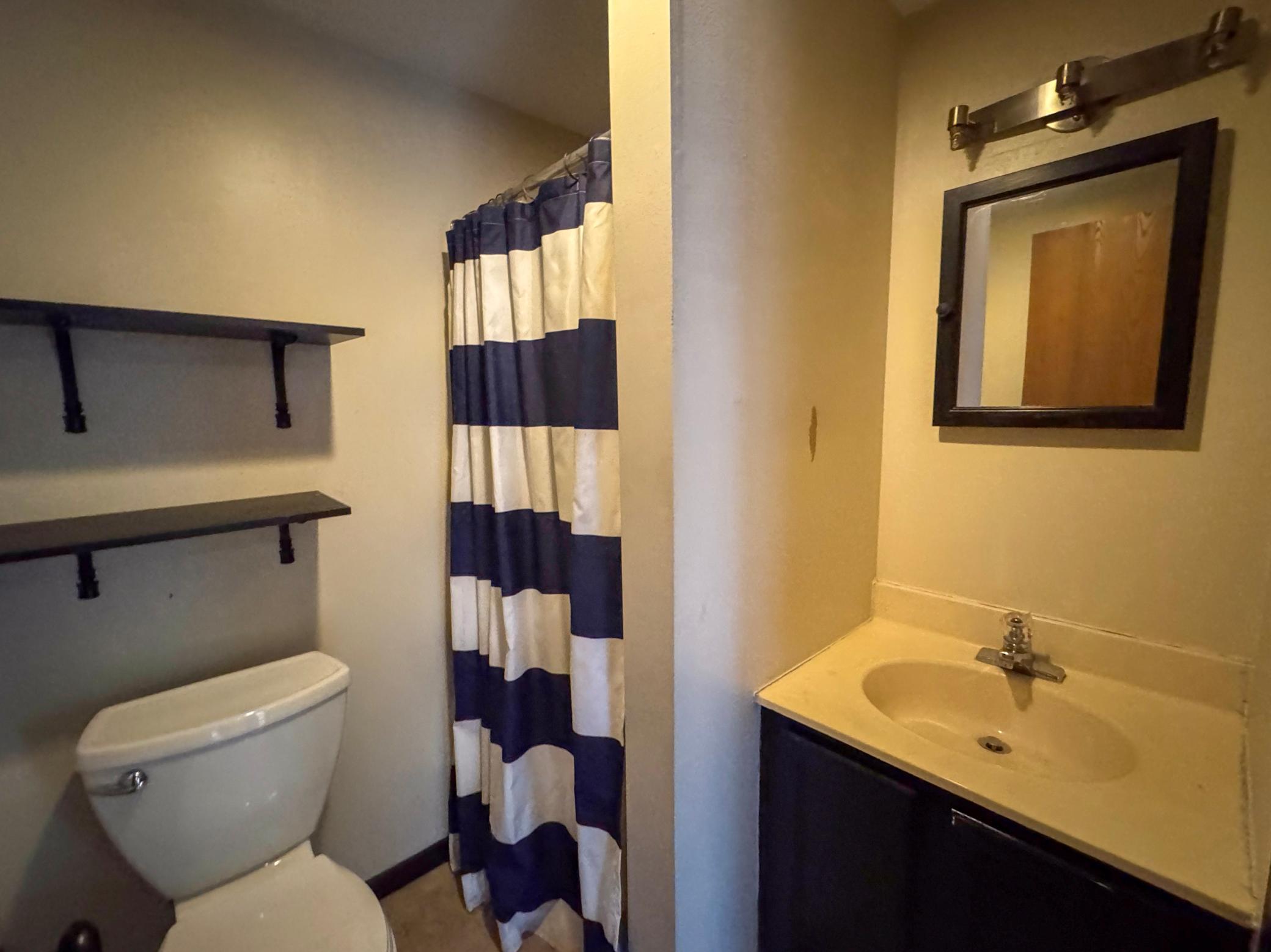 17562 Pond Circle Property Photo 10