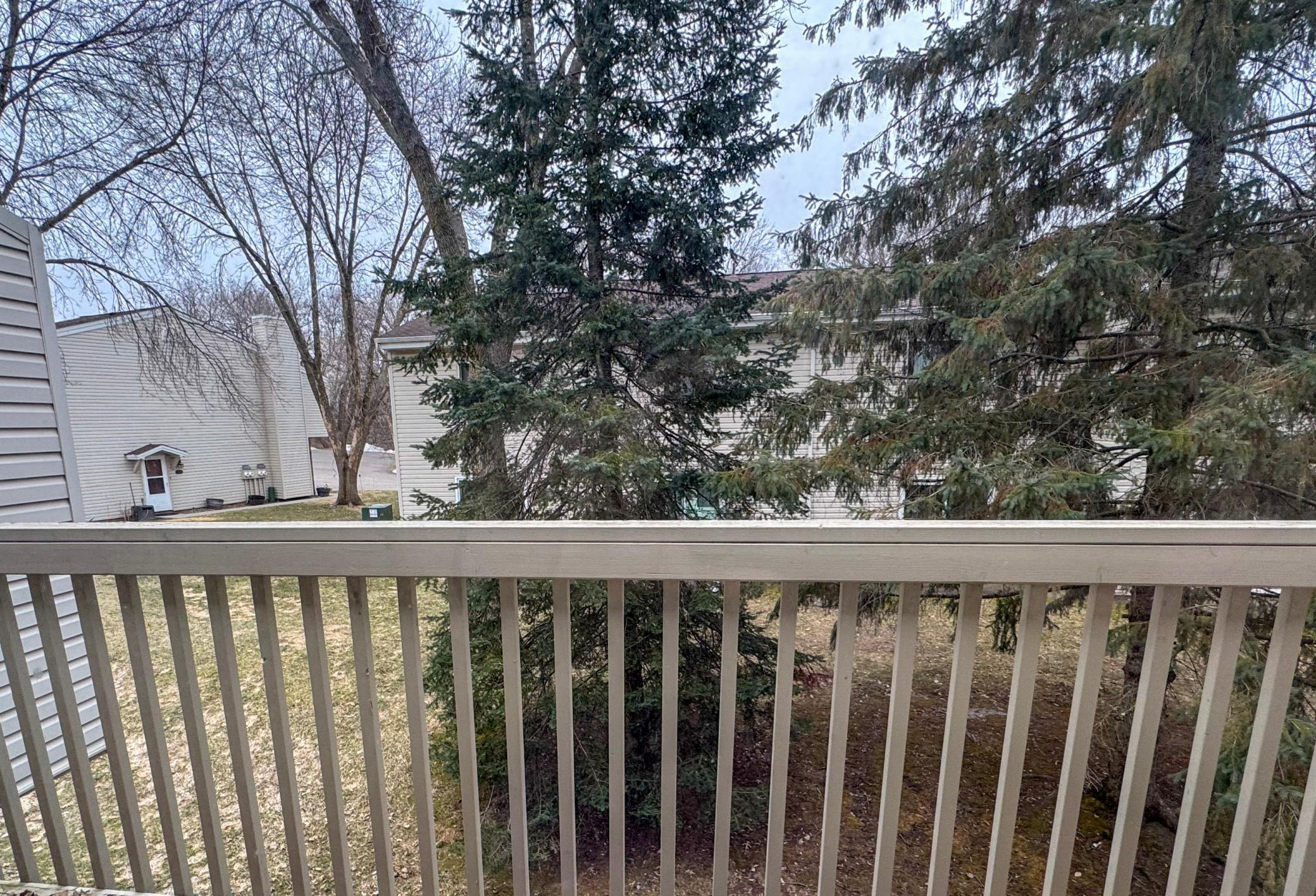 17562 Pond Circle Property Photo 11