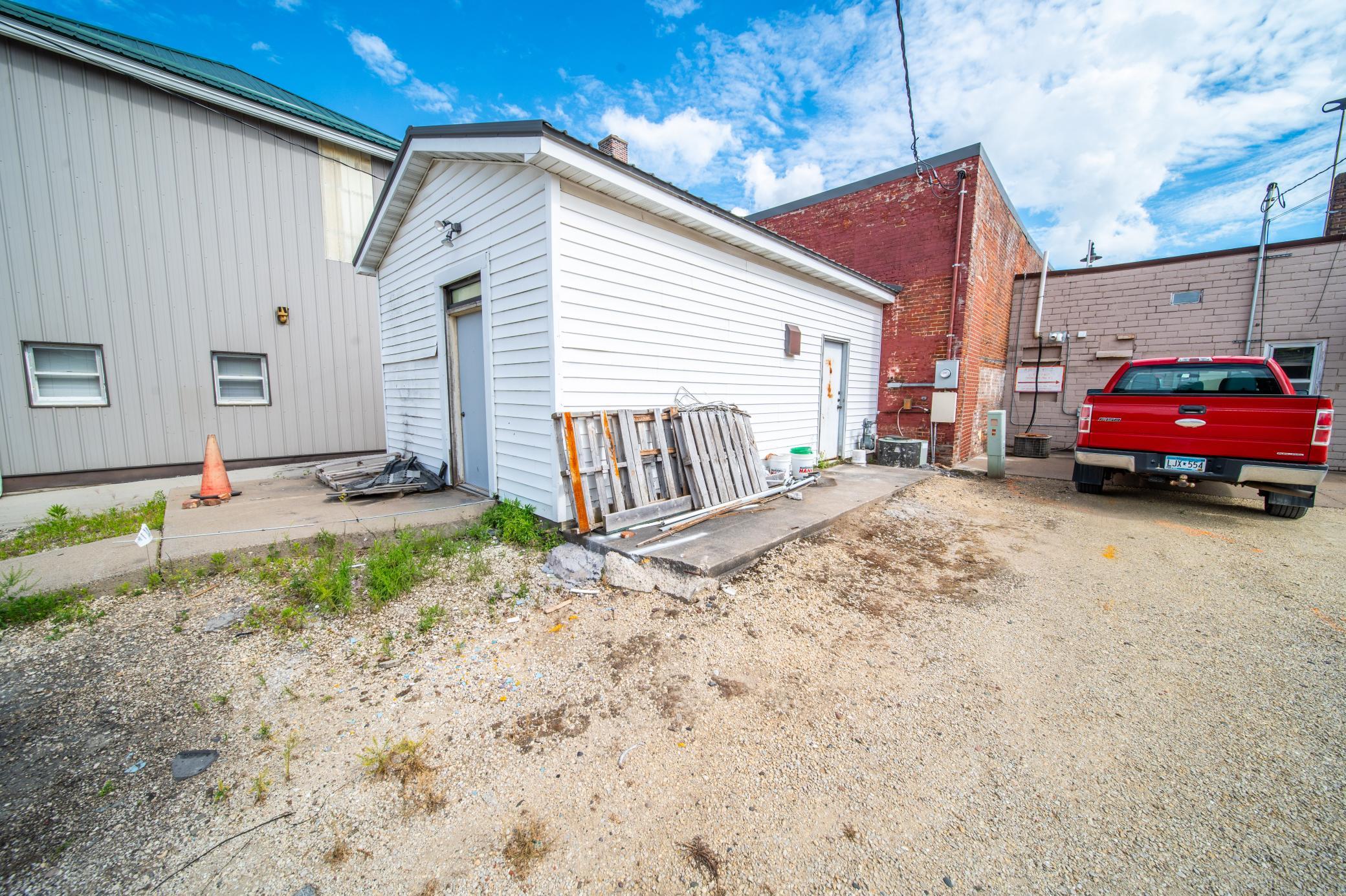 80 E Main Street Property Photo 15