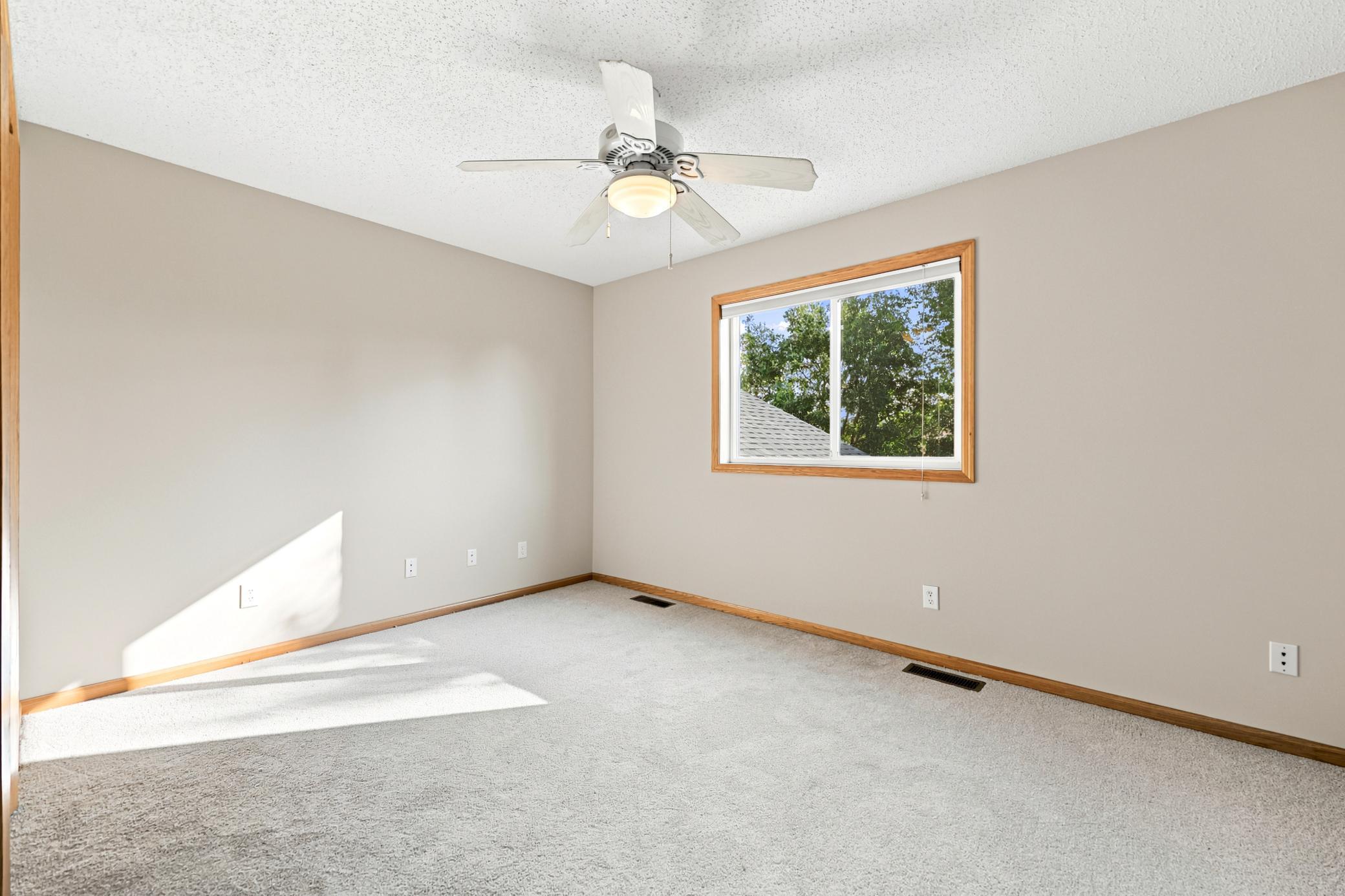 1351 Rolling Oaks Drive Property Photo 18
