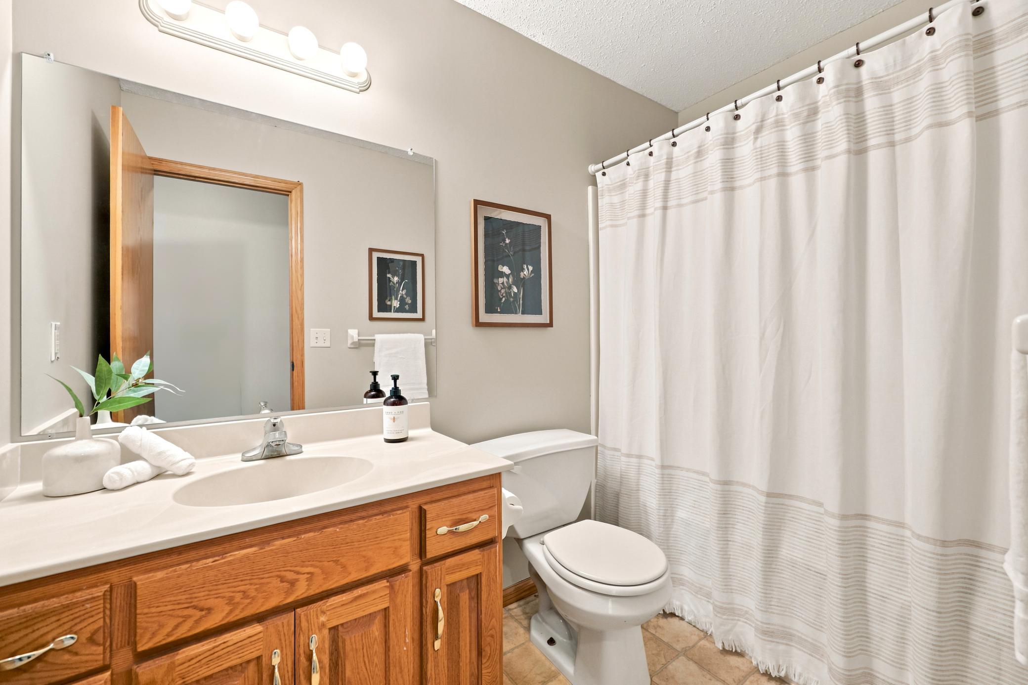 1351 Rolling Oaks Drive Property Photo 20