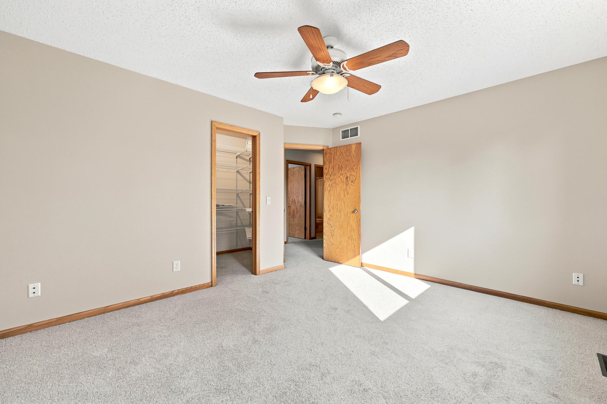 1351 Rolling Oaks Drive Property Photo 21