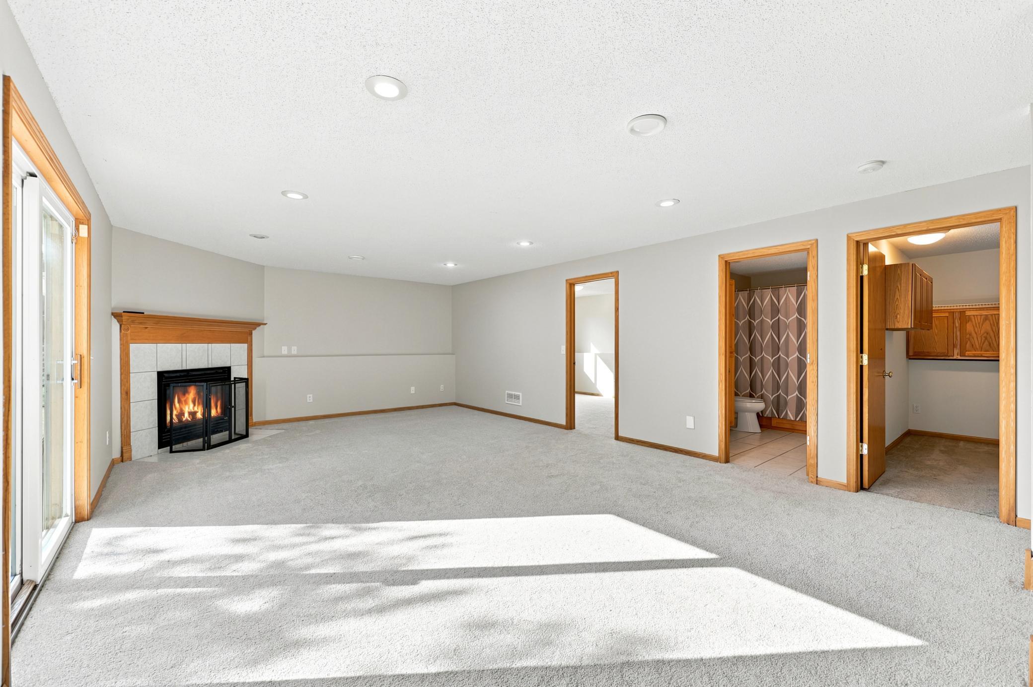 1351 Rolling Oaks Drive Property Photo 22