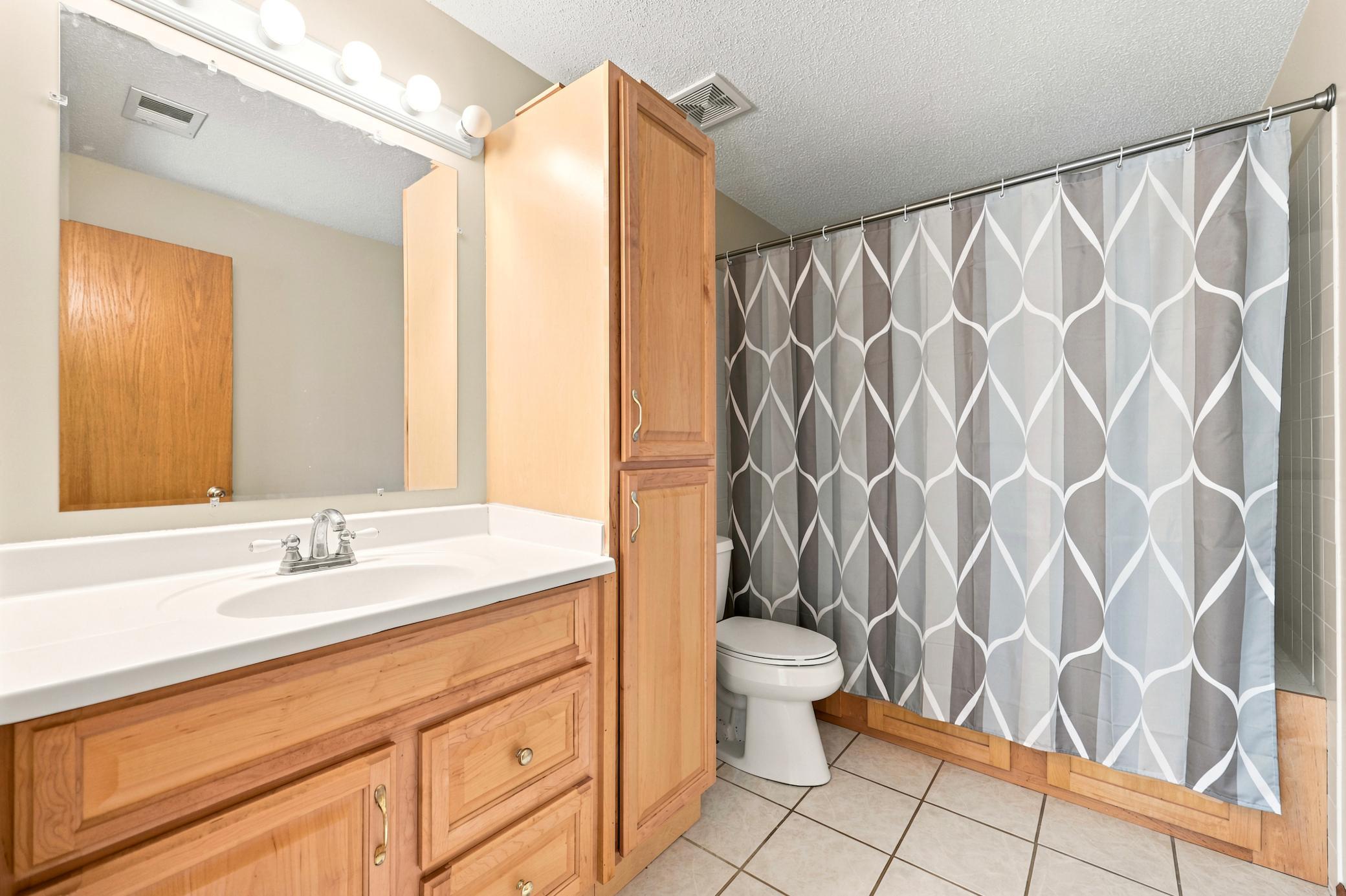 1351 Rolling Oaks Drive Property Photo 25