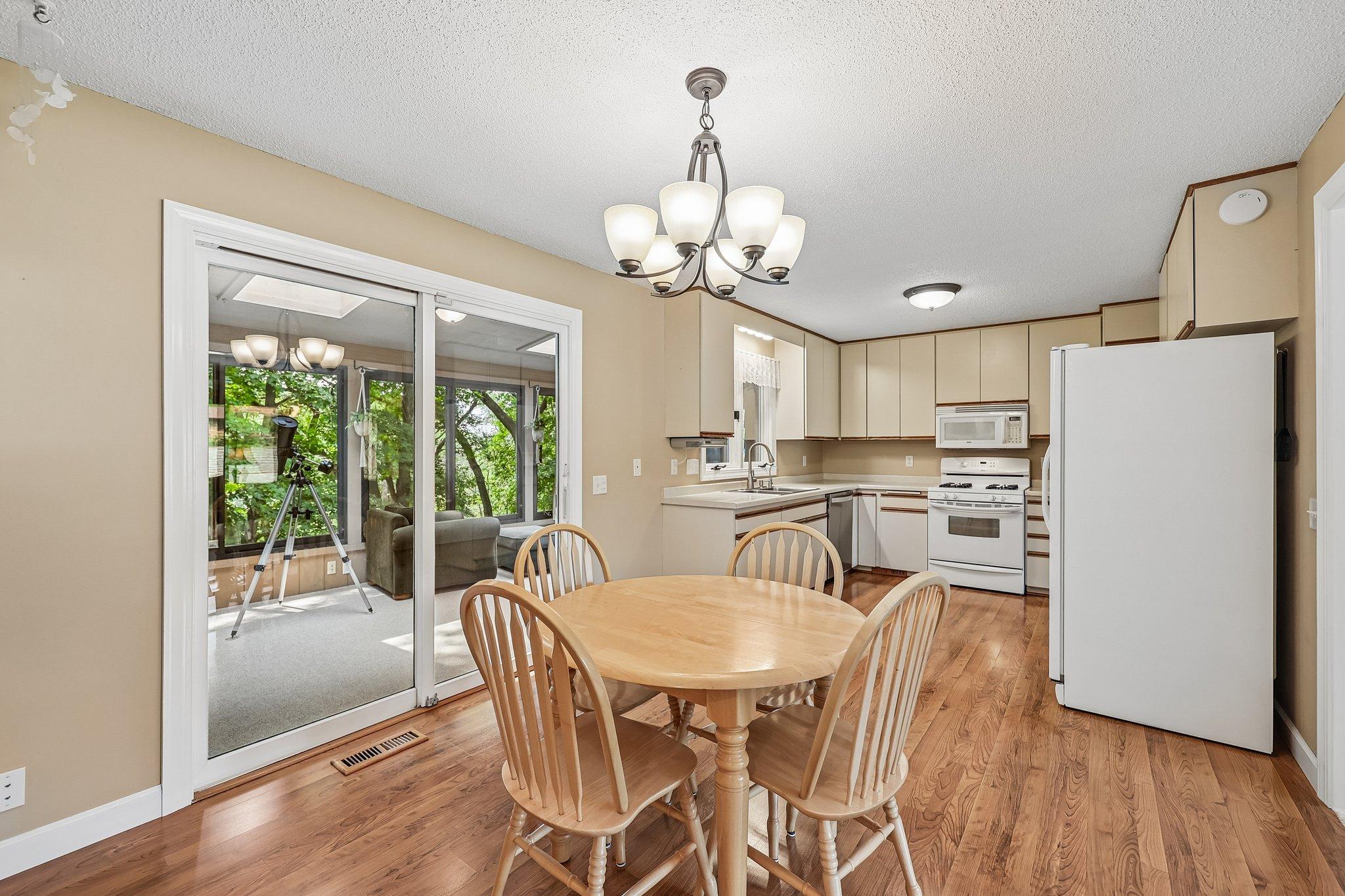 6360 Forest Circle Property Photo 8