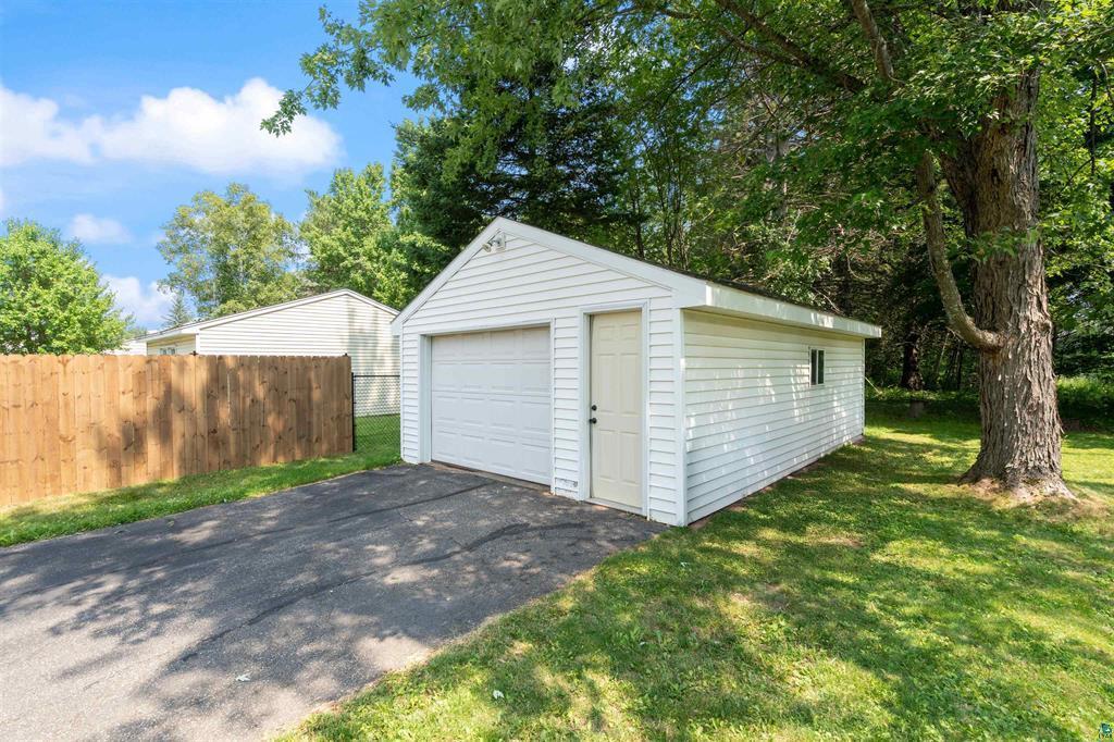 1302 Eklund Avenue Property Photo 3