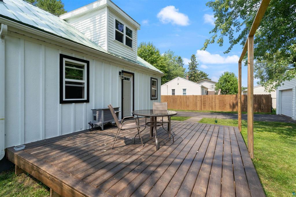 1302 Eklund Avenue Property Photo 6