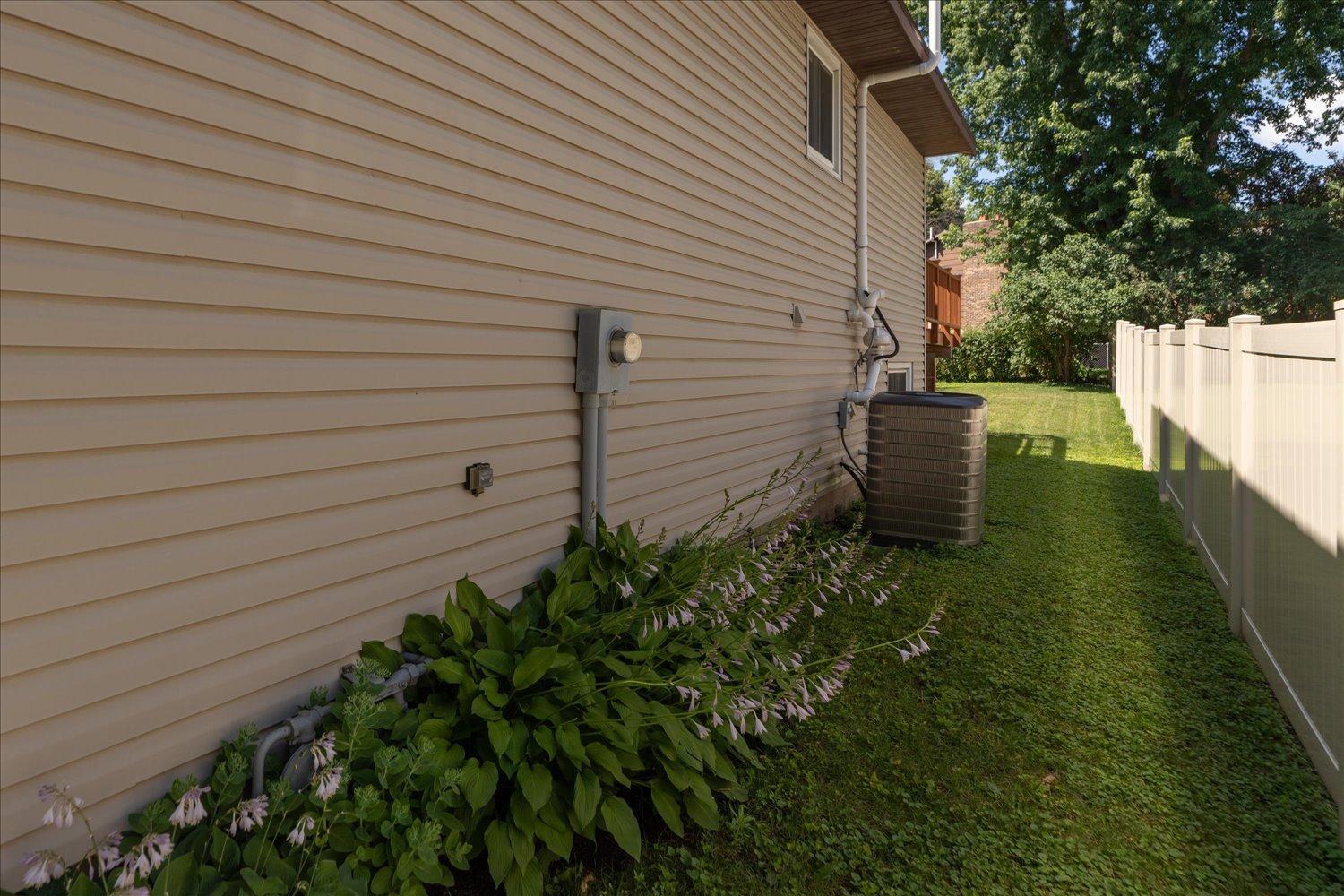619 Chalet Drive Nw Property Photo 37