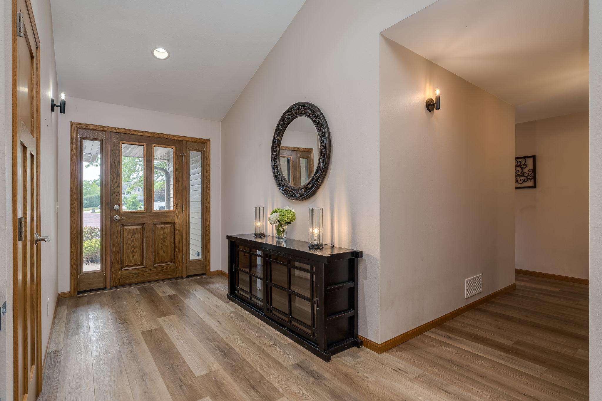 120 Sunburst Circle Property Photo 3