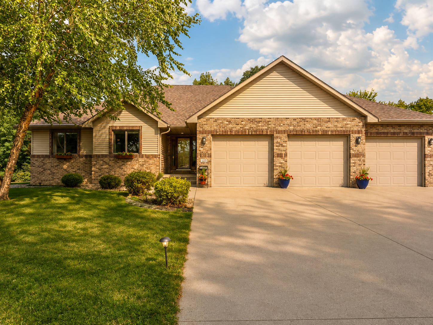 120 Sunburst Circle Property Photo 3