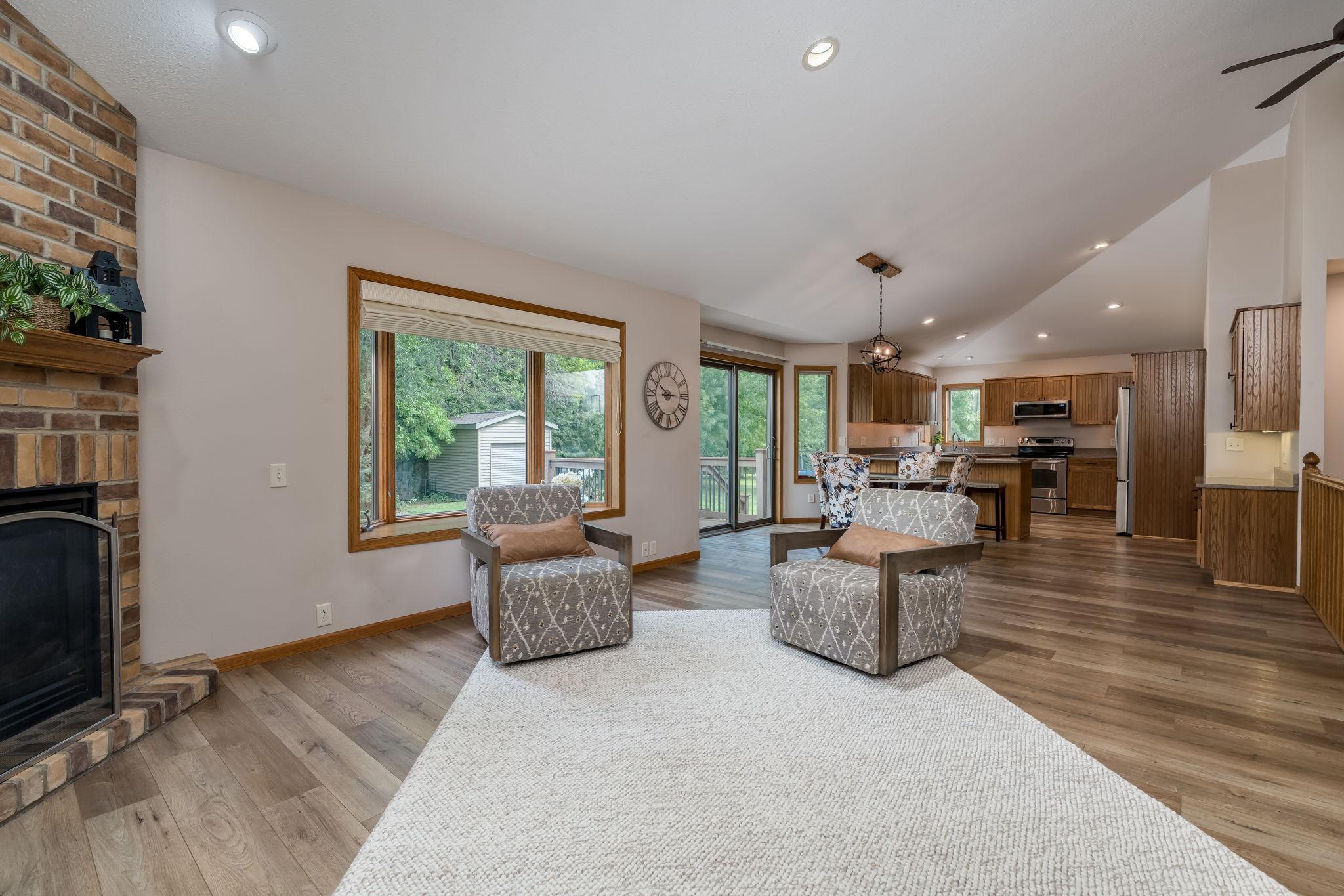 120 Sunburst Circle Property Photo 8