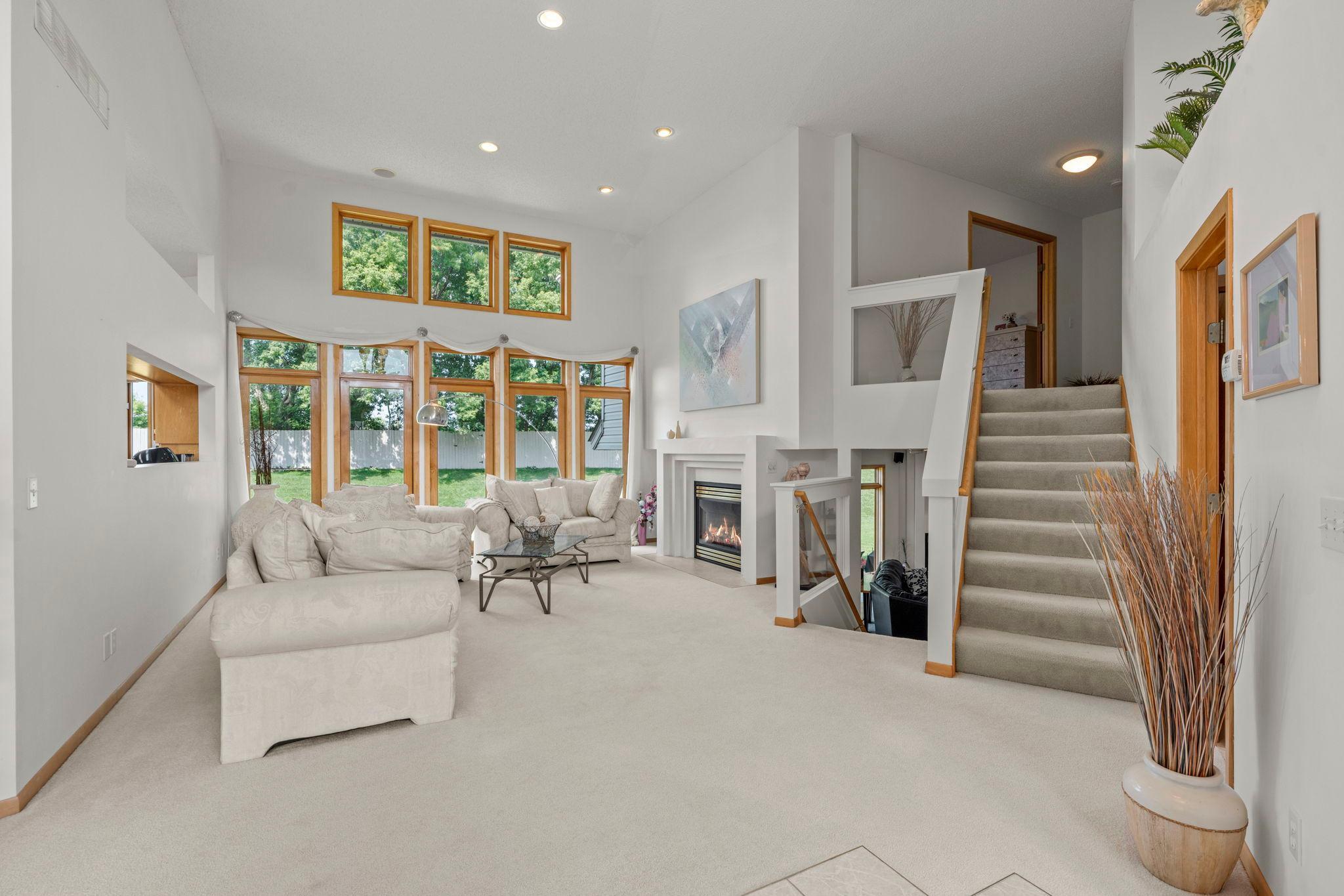 12046 94th Avenue N Property Photo 5