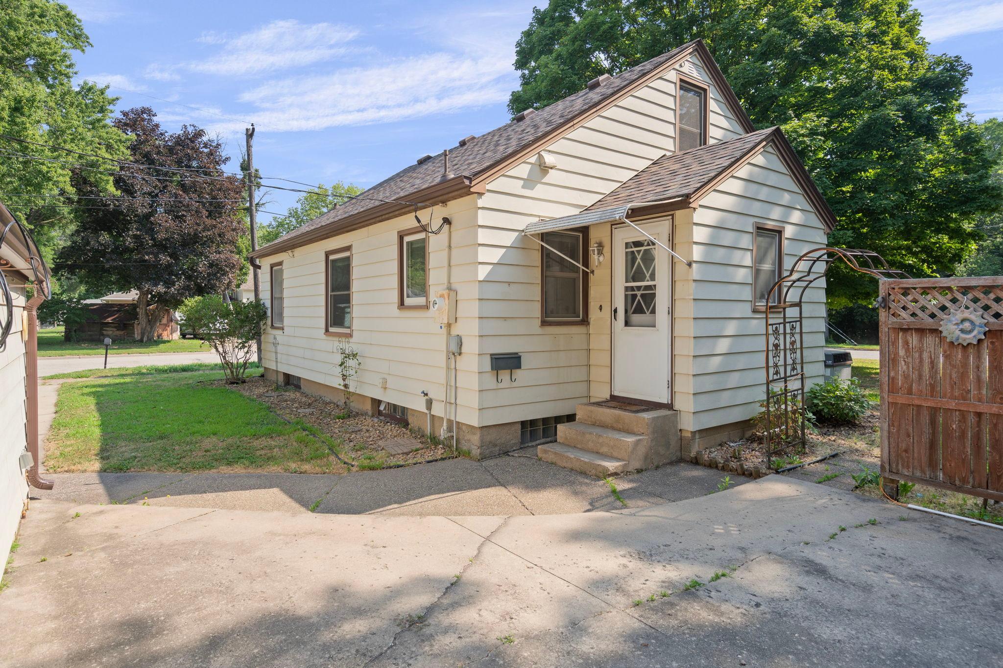 1028 1st Avenue Ne Property Photo 7