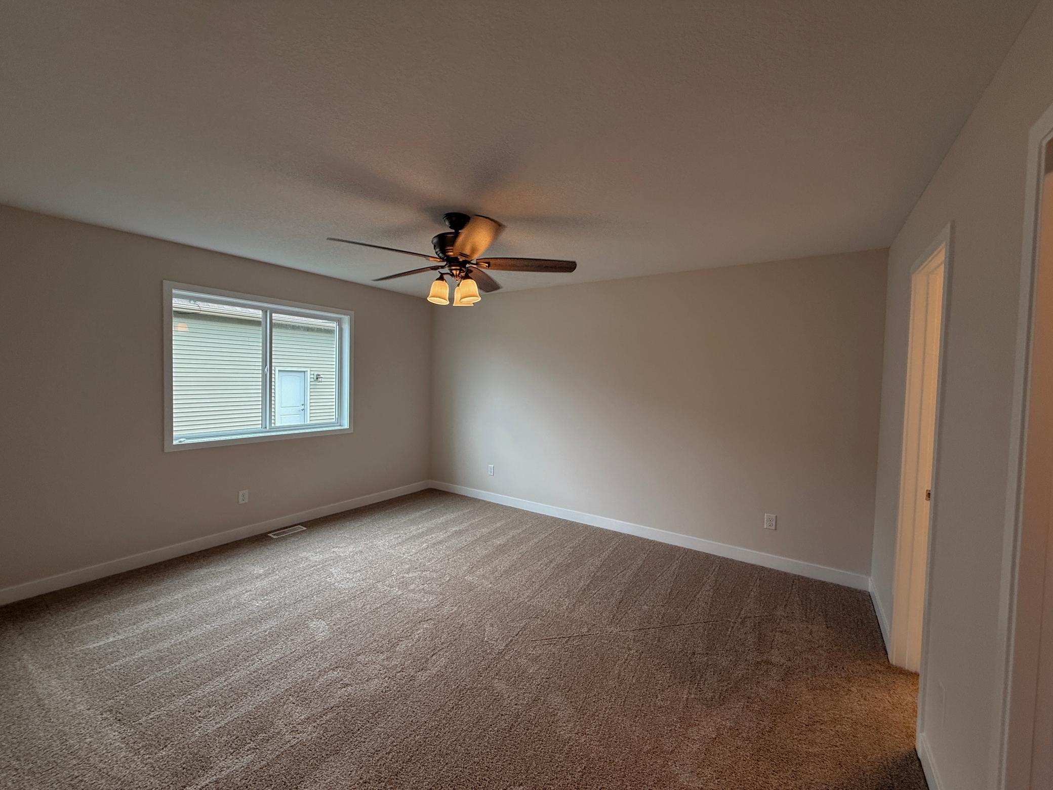 6073 Fuller Circle Property Photo 13