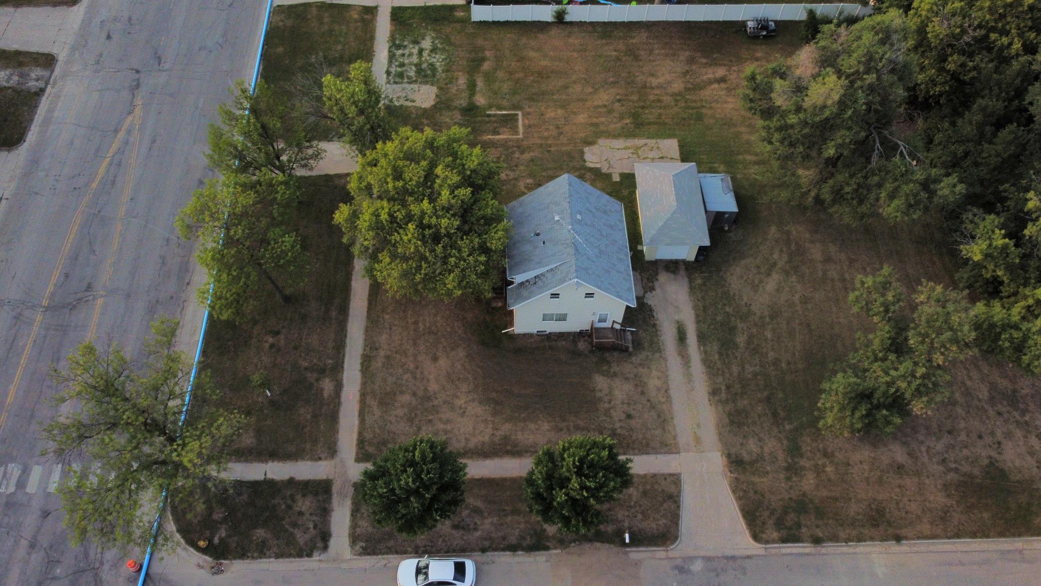 1706 N 4th Avenue Property Photo 2