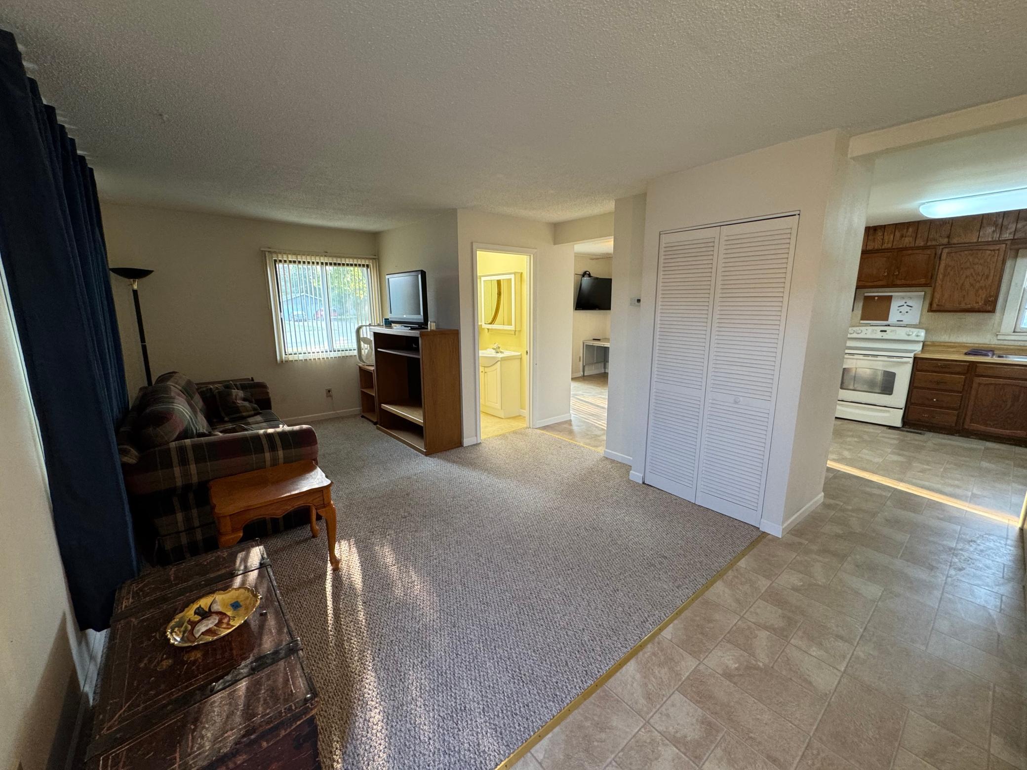 1706 N 4th Avenue Property Photo 7