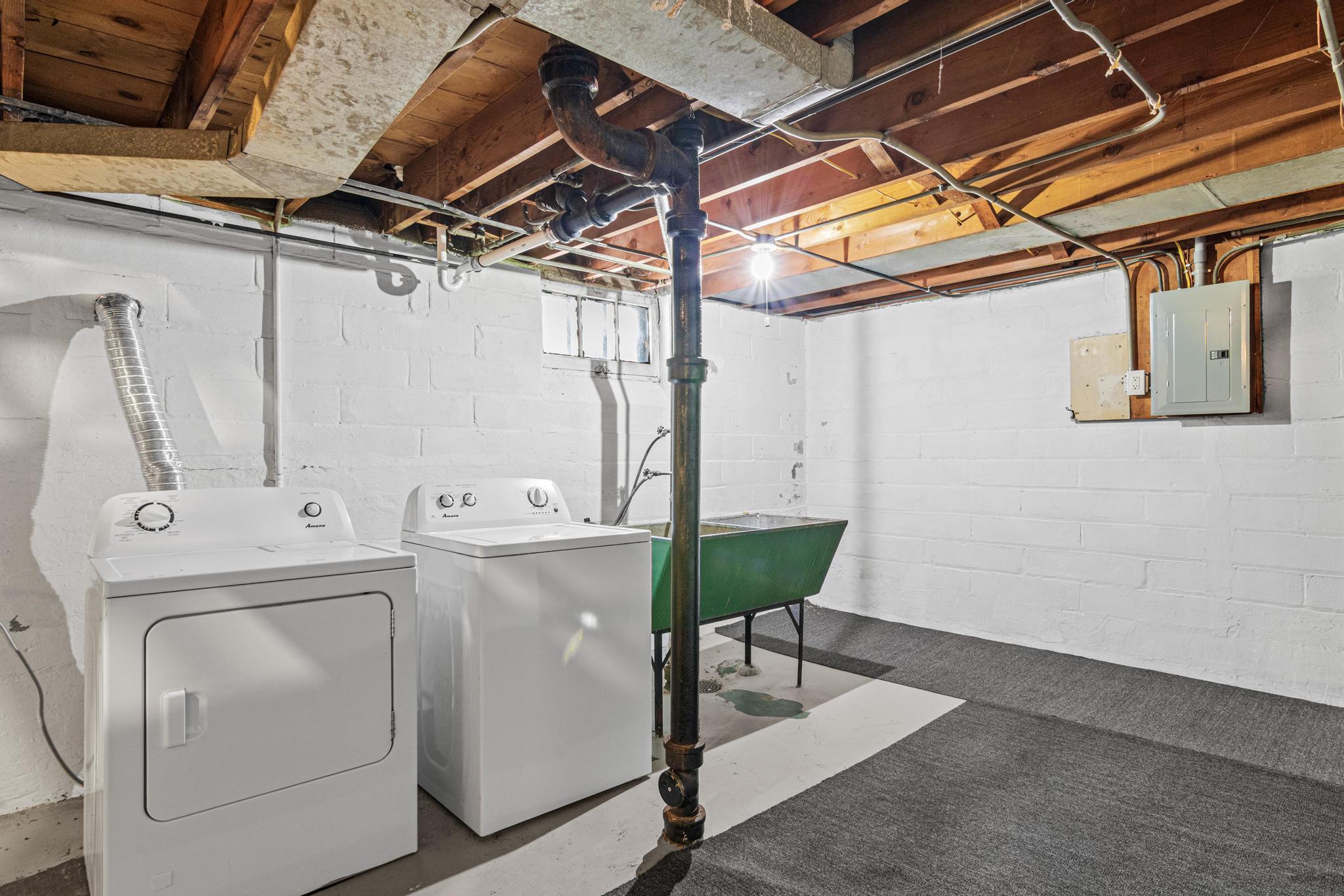 1210 Sherburne Avenue Property Photo 20