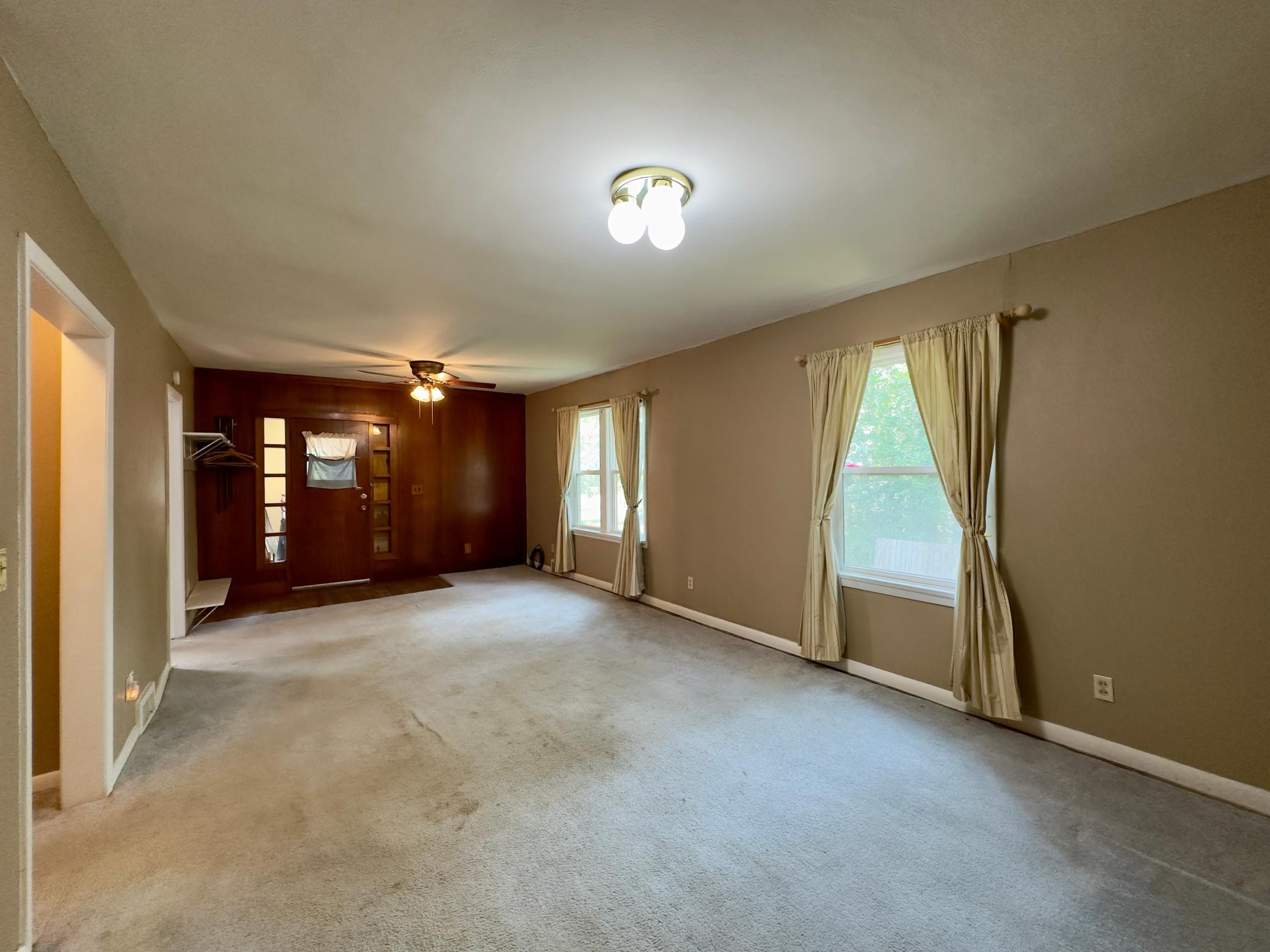 421 S 69th Avenue W Property Photo 10