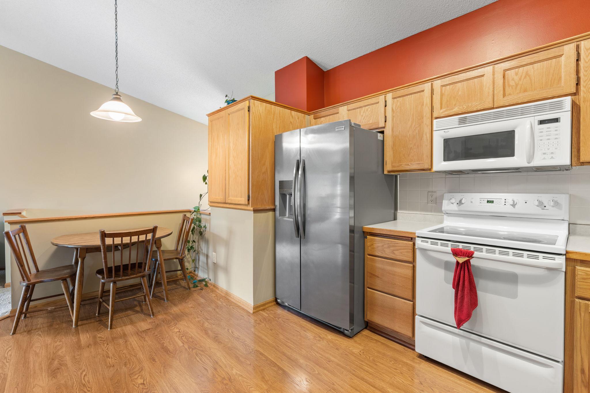 8337 Parkview Avenue Ne Property Photo 3