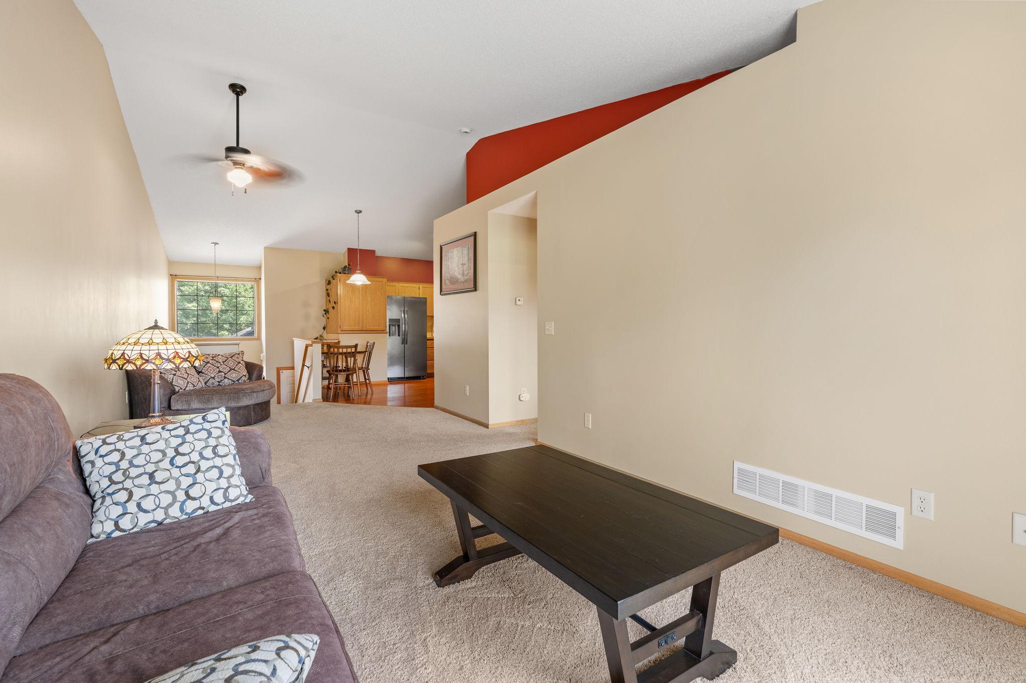 8337 Parkview Avenue Ne Property Photo 5