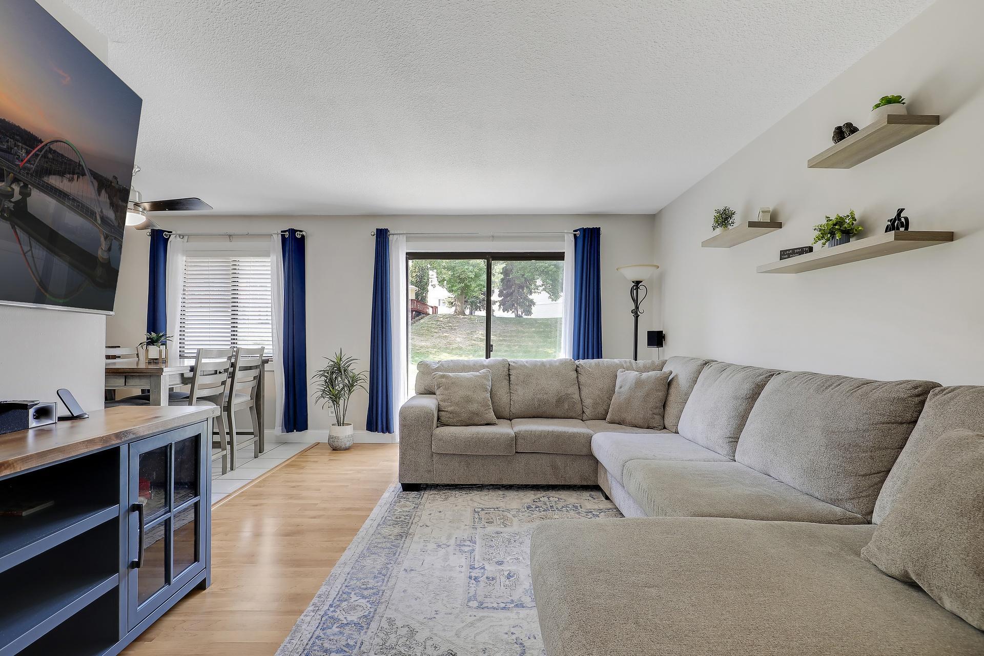 3221 Valley Ridge Drive Property Photo 1