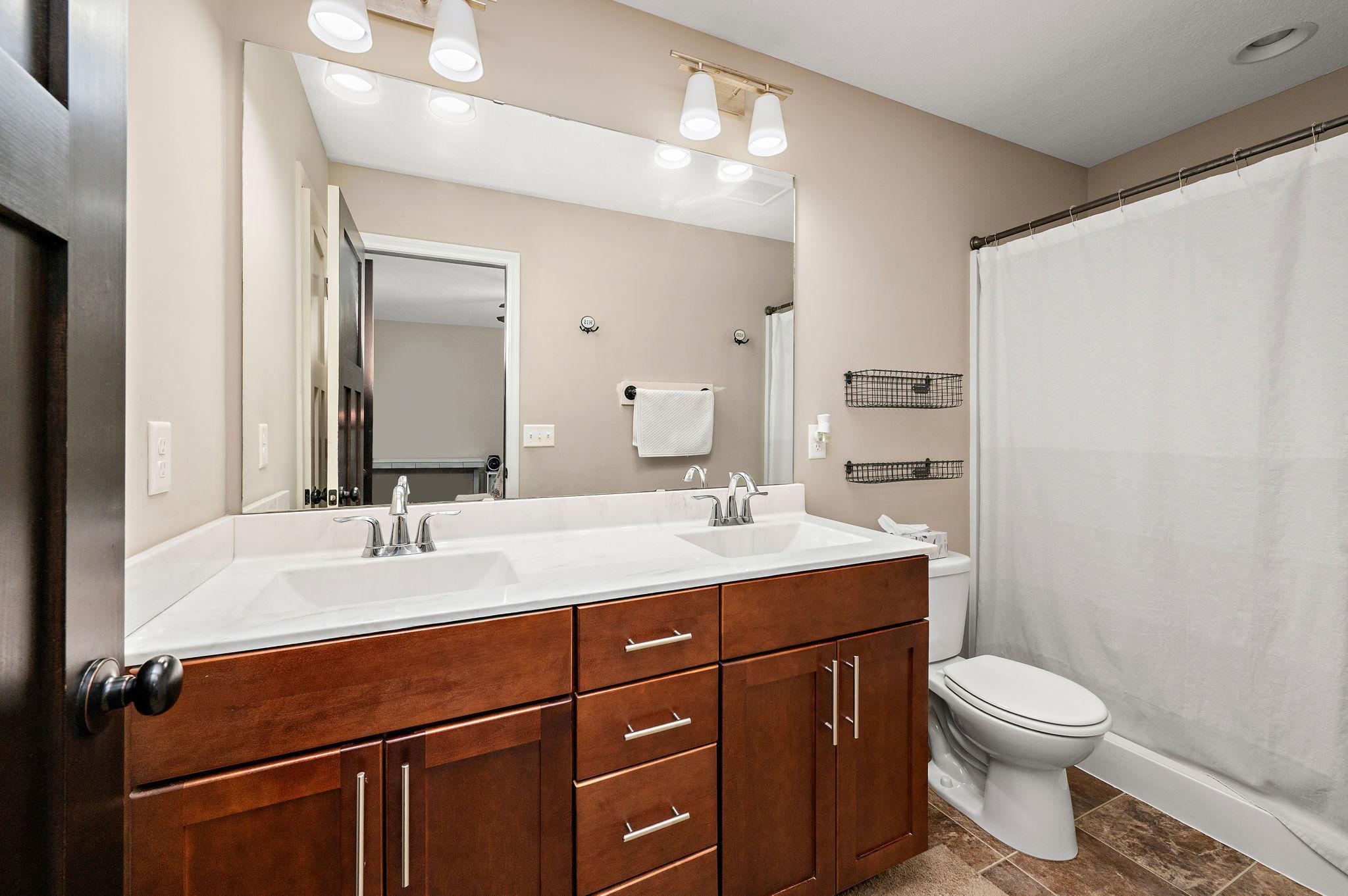 704 Bremen Circle Property Photo 13