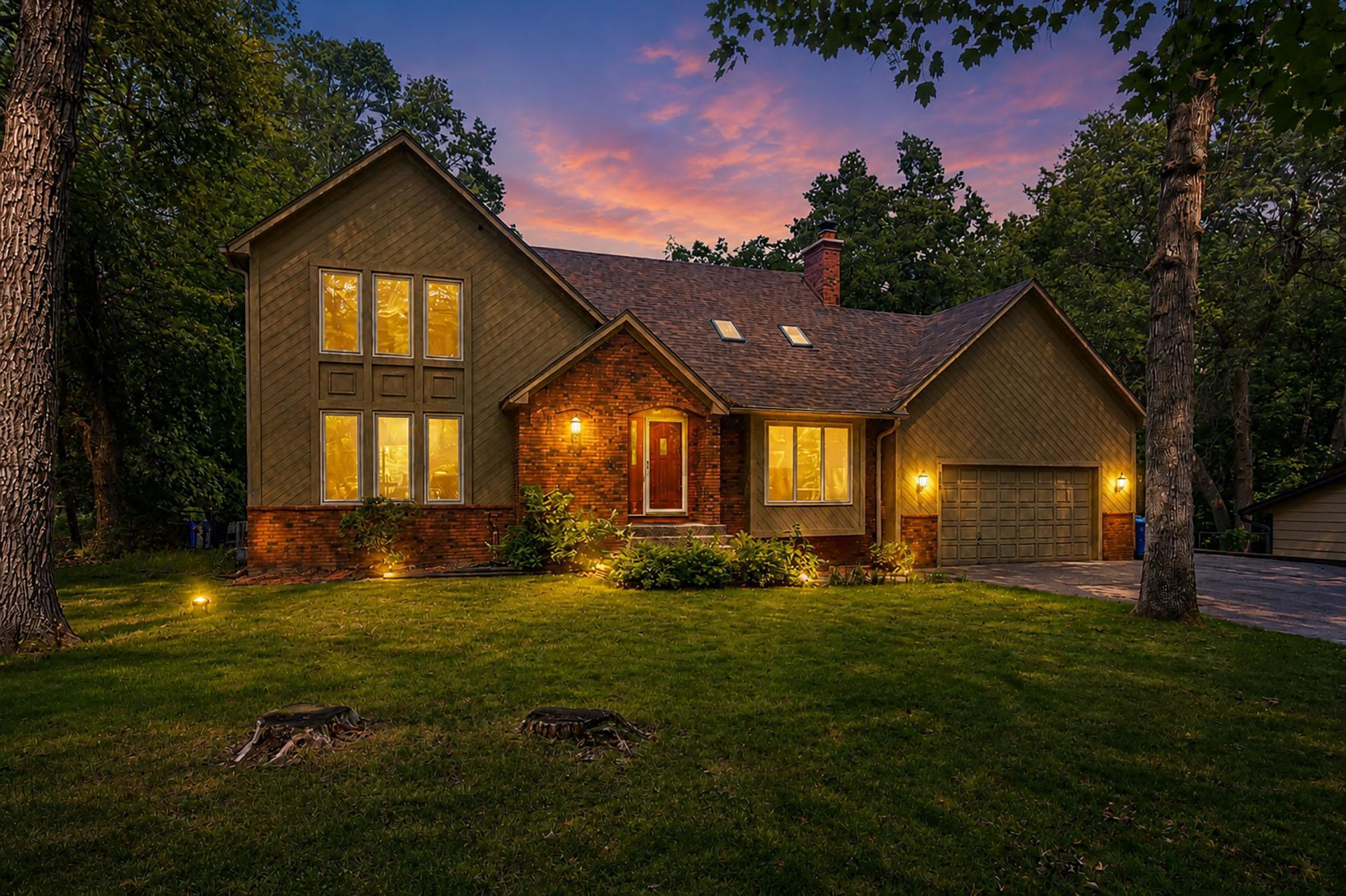 867 Lois Lane Property Photo 1