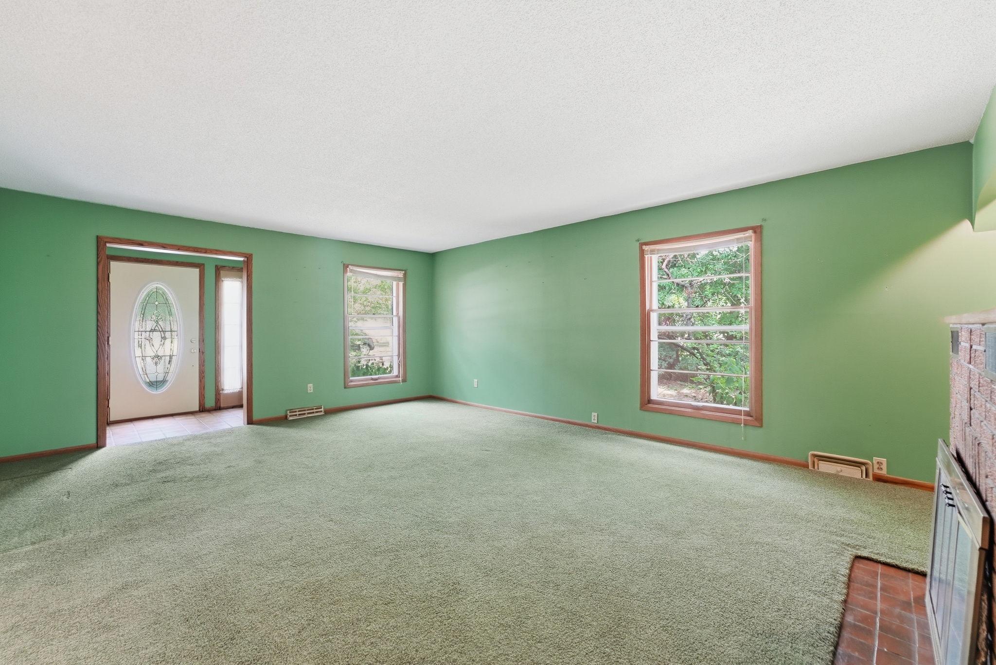 24 21st Avenue S Property Photo 9