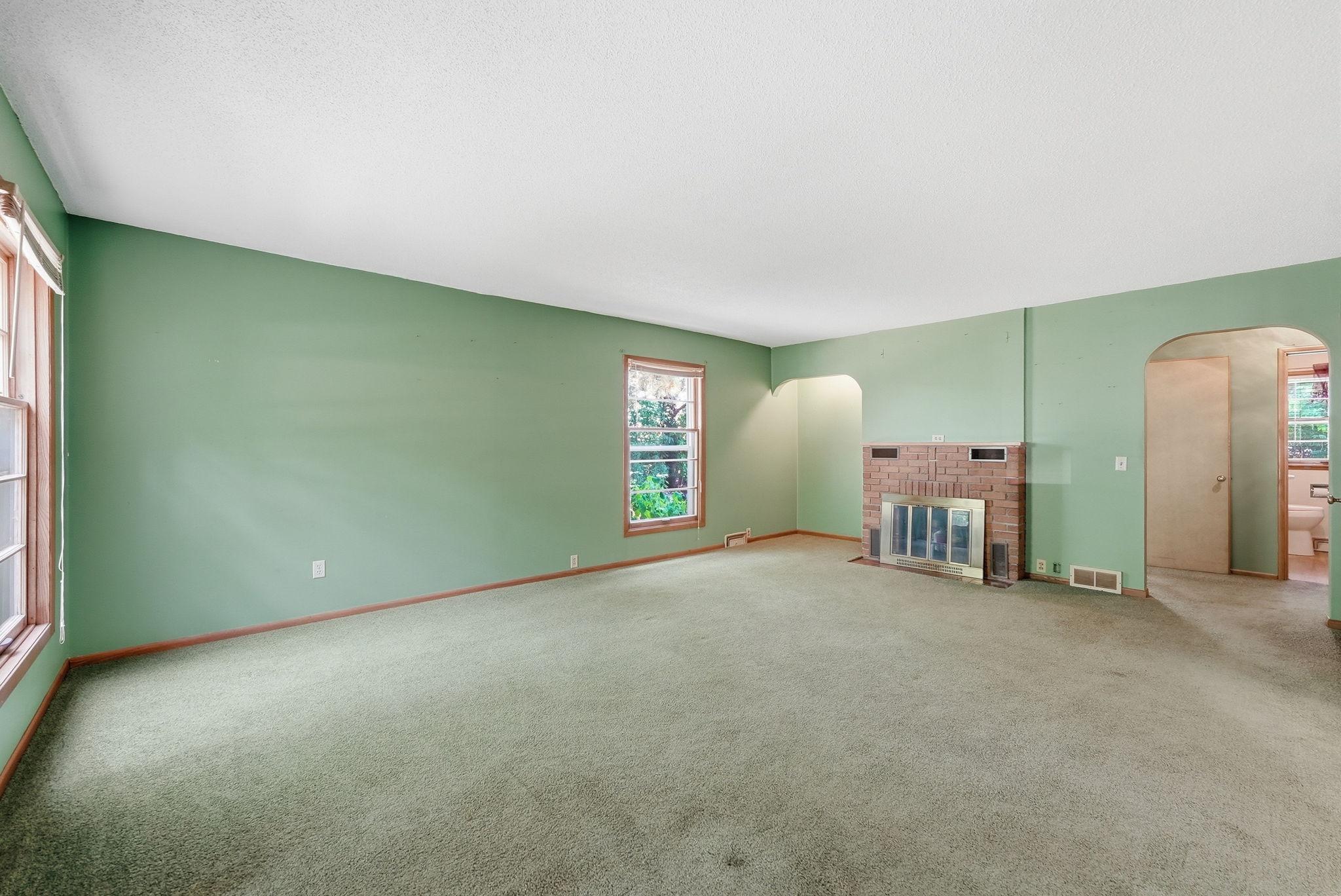24 21st Avenue S Property Photo 10