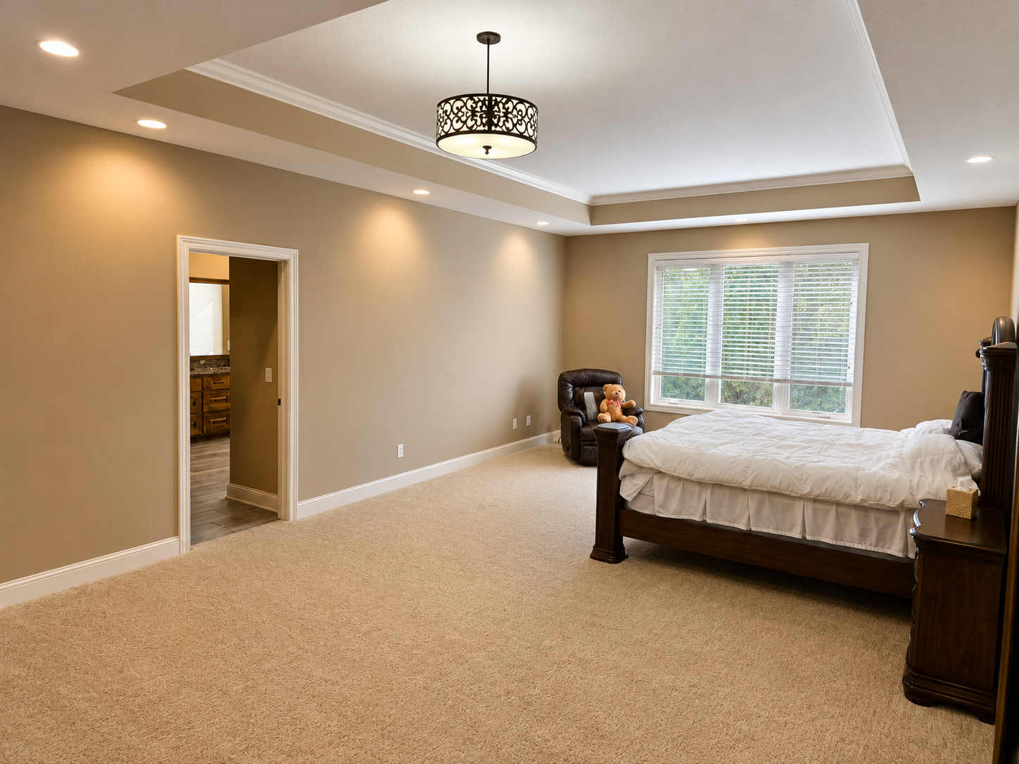 5450 Archer Lane N Property Photo 24