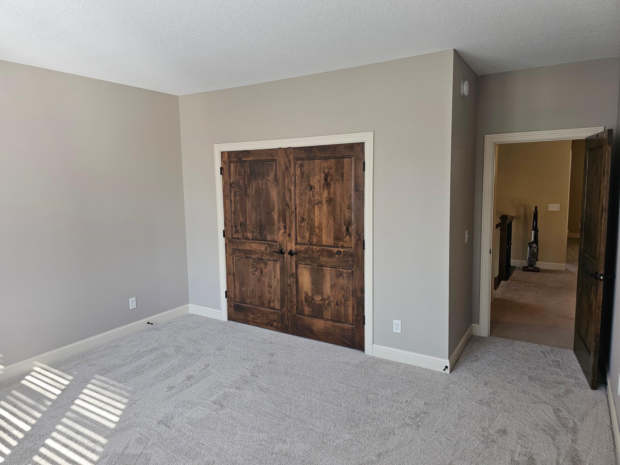 5450 Archer Lane N Property Photo 35