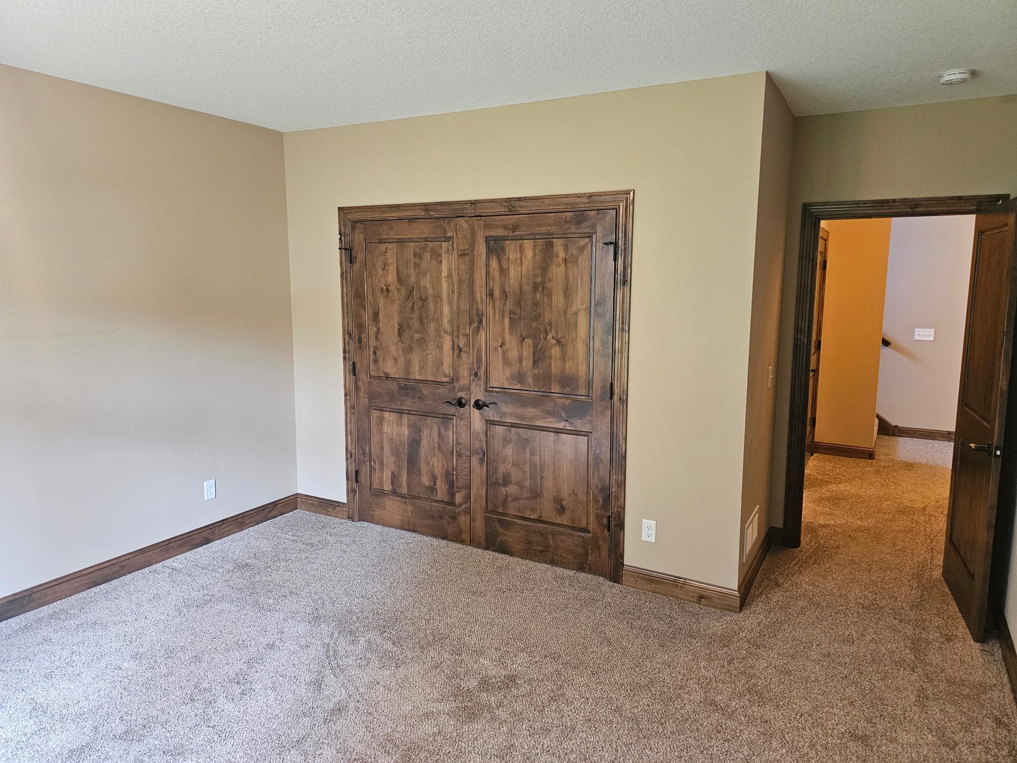 5450 Archer Lane N Property Photo 43