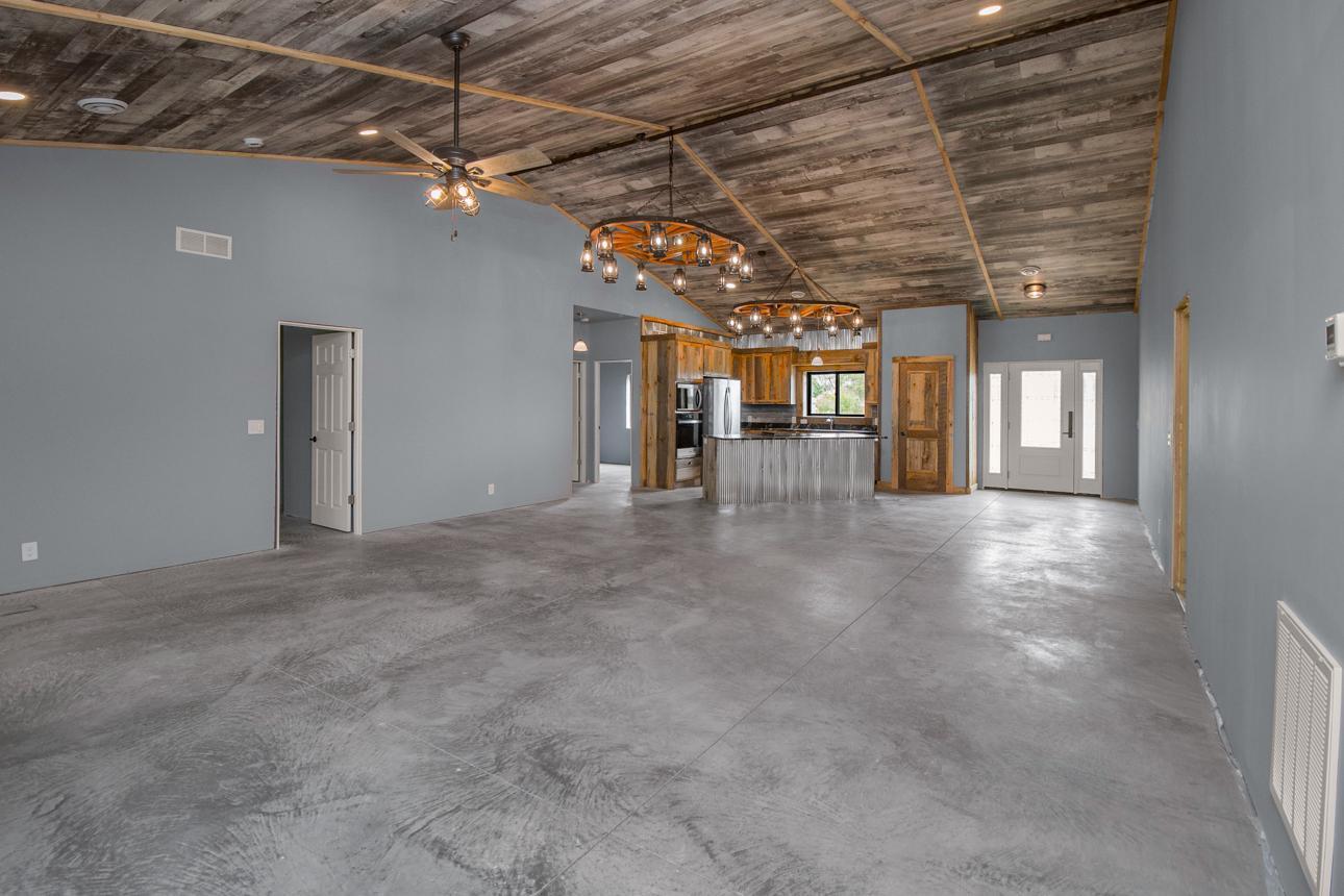 33060 Quinlan Avenue Property Photo 5