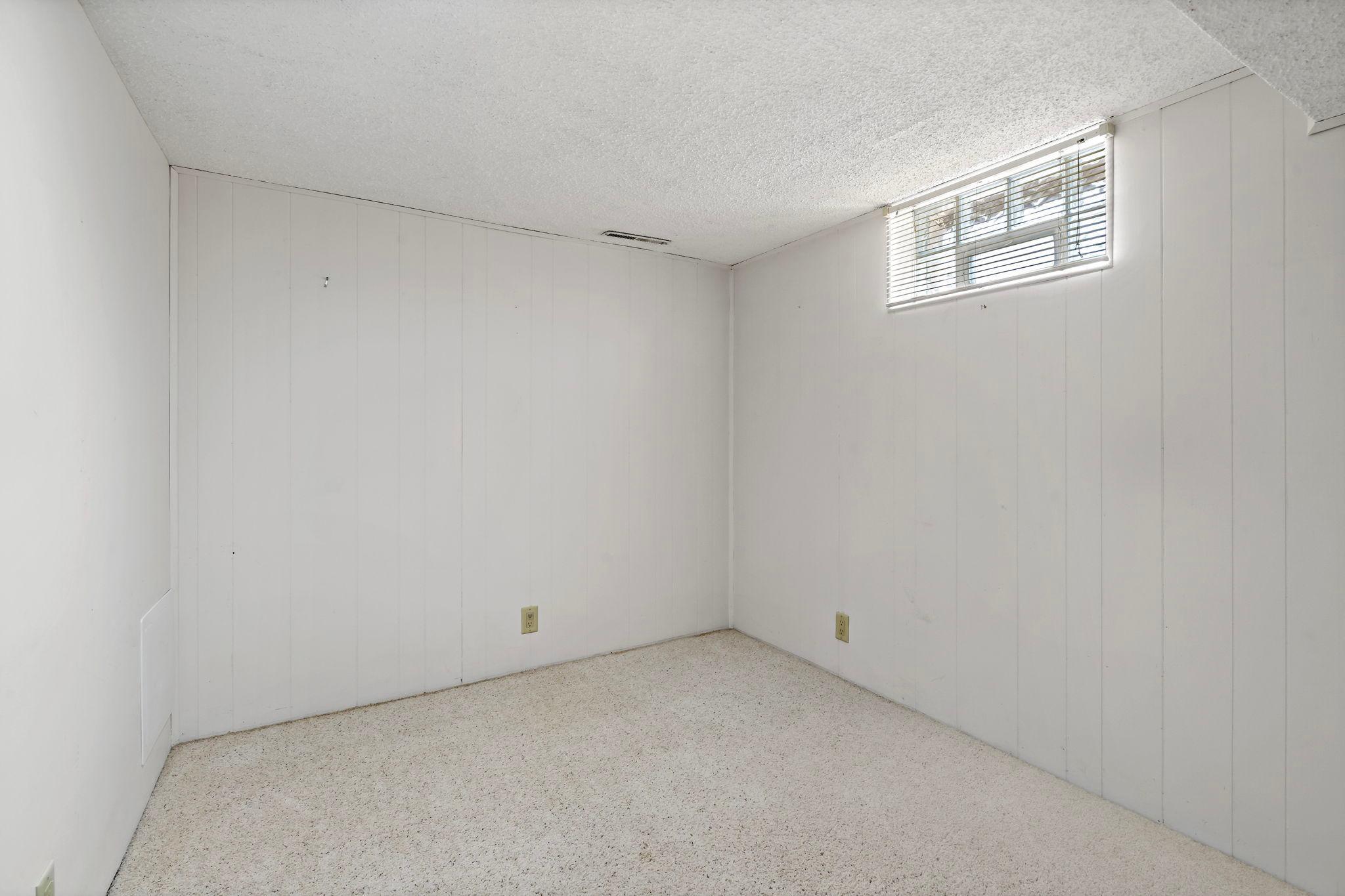 6073 Yukon Avenue N Property Photo 19