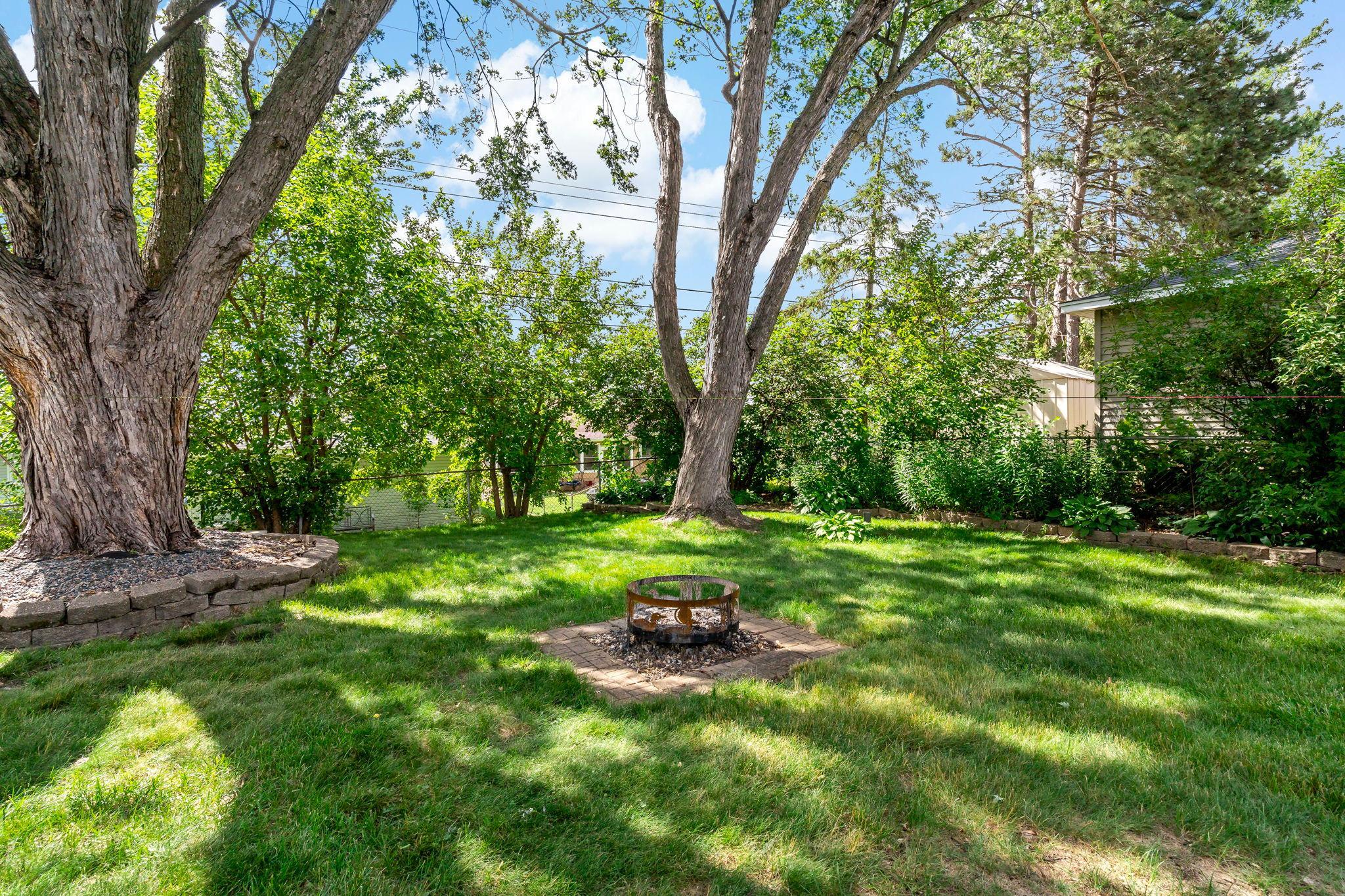 6073 Yukon Avenue N Property Photo 32