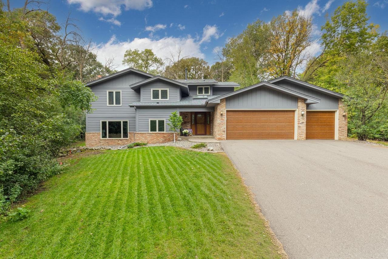 3200 Hazelwood W Property Photo 1